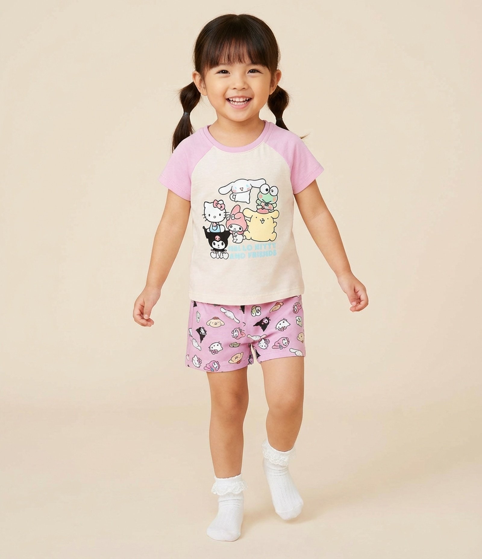 Pijama Infantil com Estampa Hello Kitty and Friends – Tam 2 a 10 Anos Lilás/Bege 1