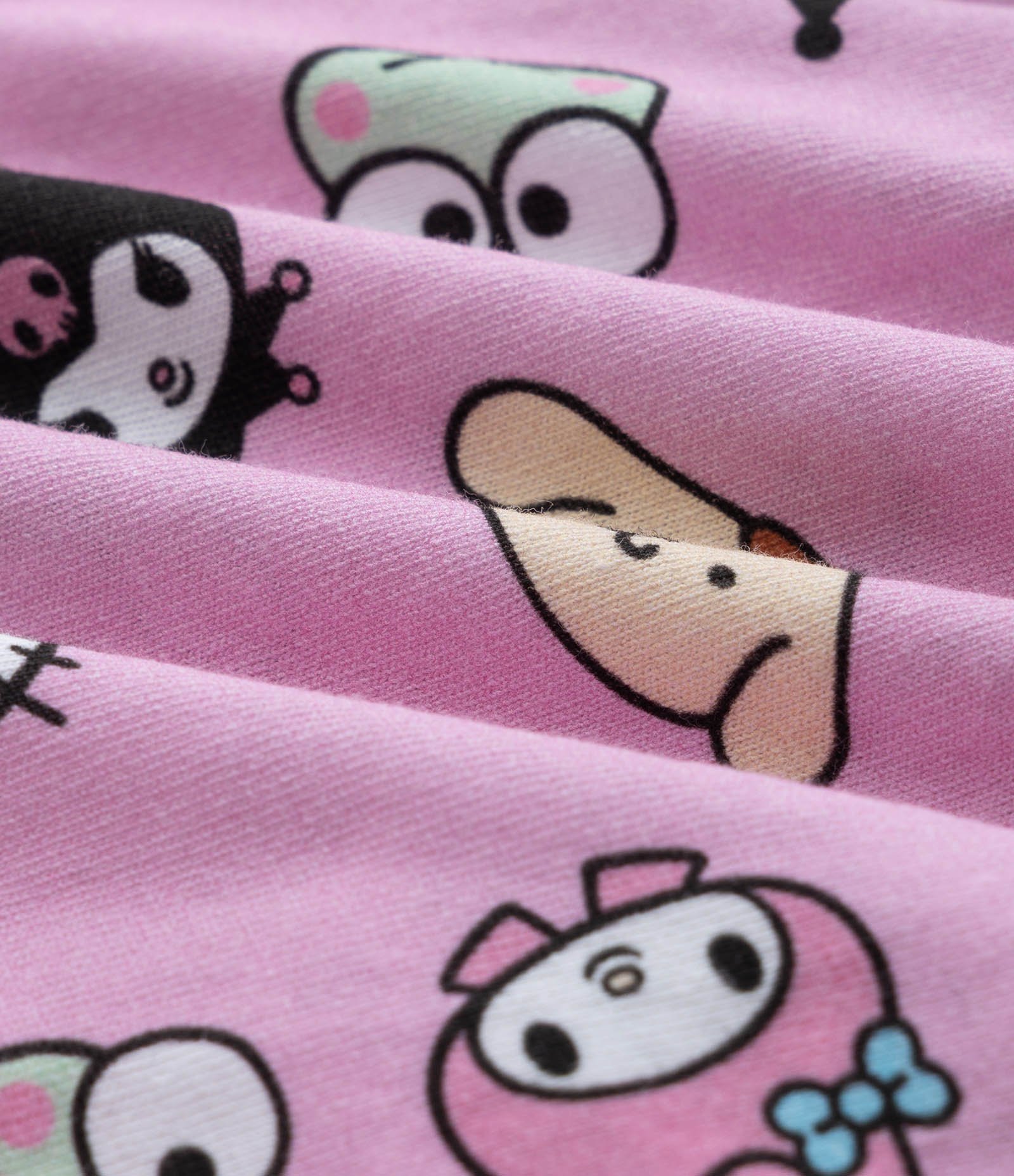Pijama Infantil com Estampa Hello Kitty and Friends – Tam 2 a 10 Anos Lilás/Bege 7