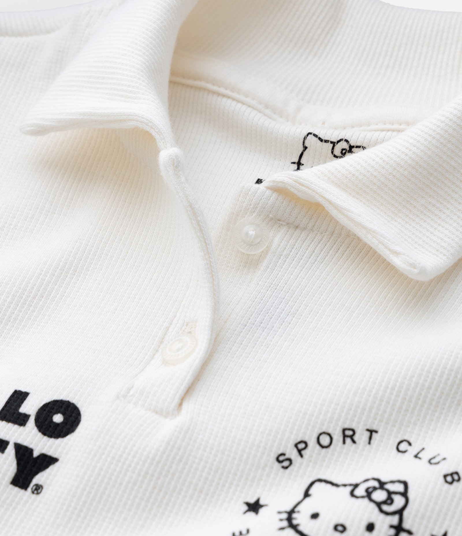 Regata Infantil com Gola Polo e Estampa Hello Kitty – Tam 7 a 16 Anos Off White 5