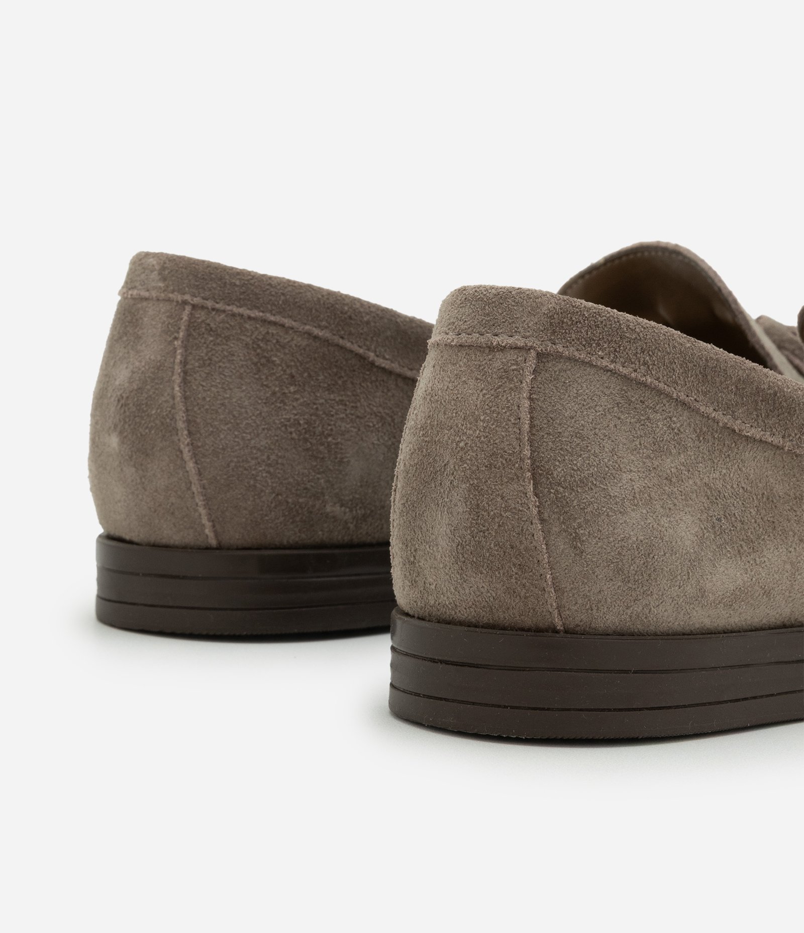 Sapato Mocassim em Camurça com Franja Cinza 5