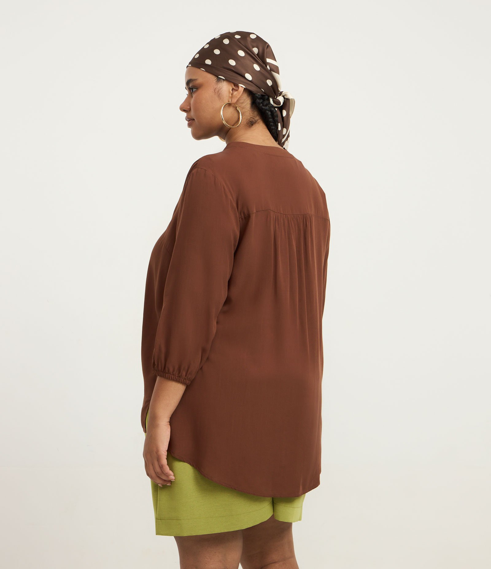 Blusa em Viscose com Manga 3/4 Curve & Plus Size Marrom 4