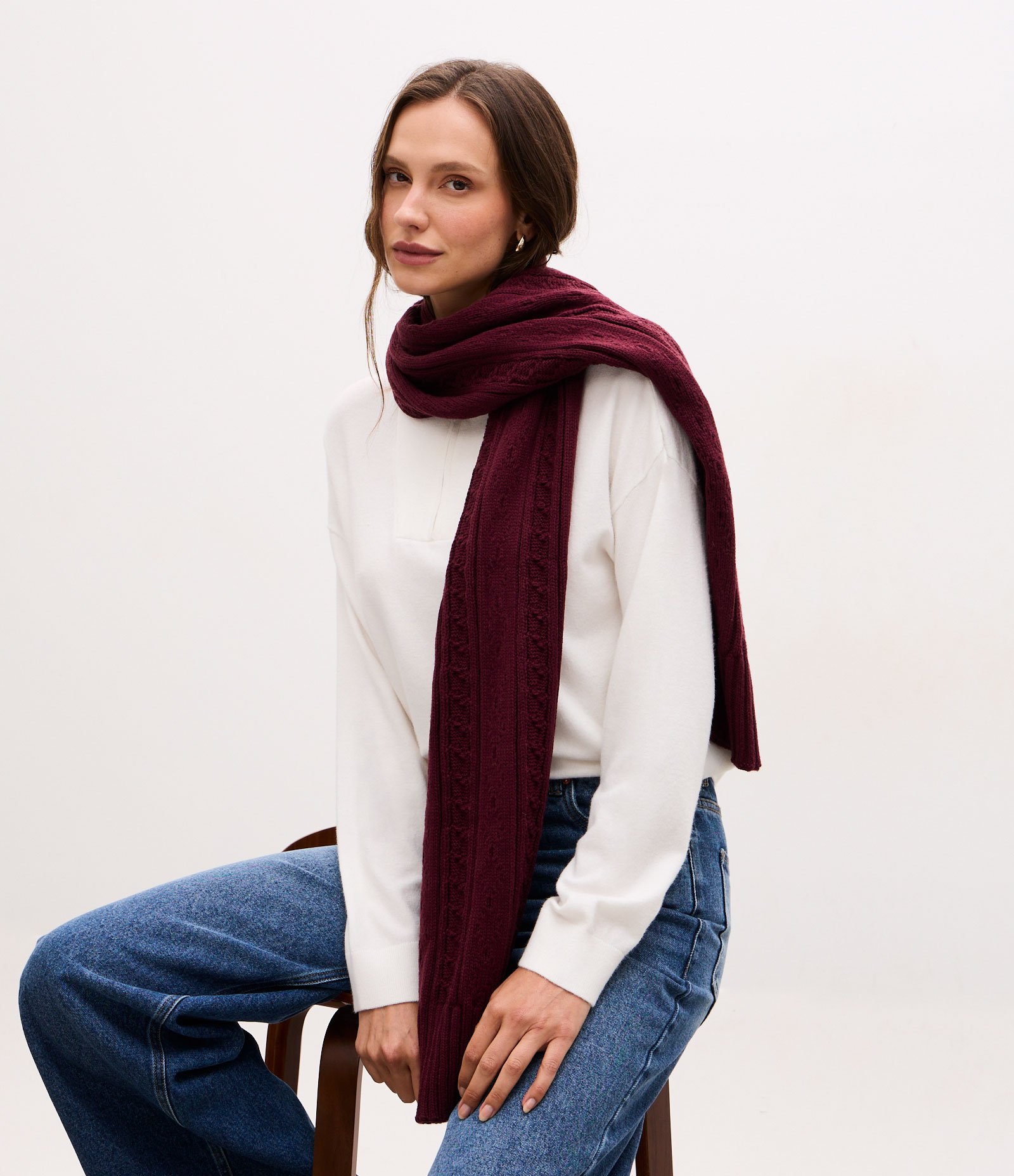 Cachecol em Tricô com Textura Trançada Vinho 1