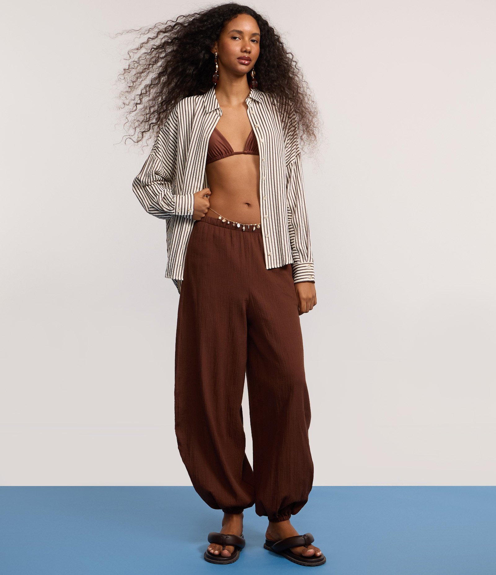 Calça Aladim em Algodão Marrom 5