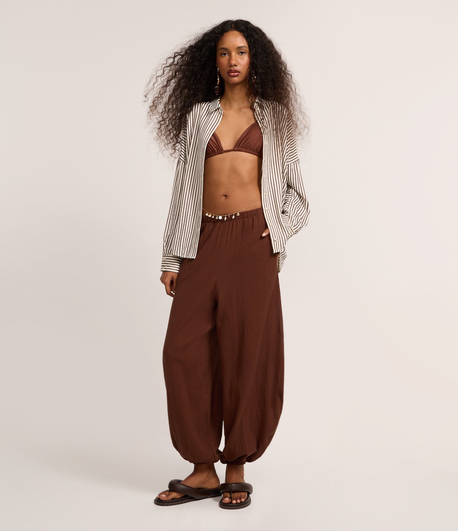 Calça Aladim em Algodão Marrom 1