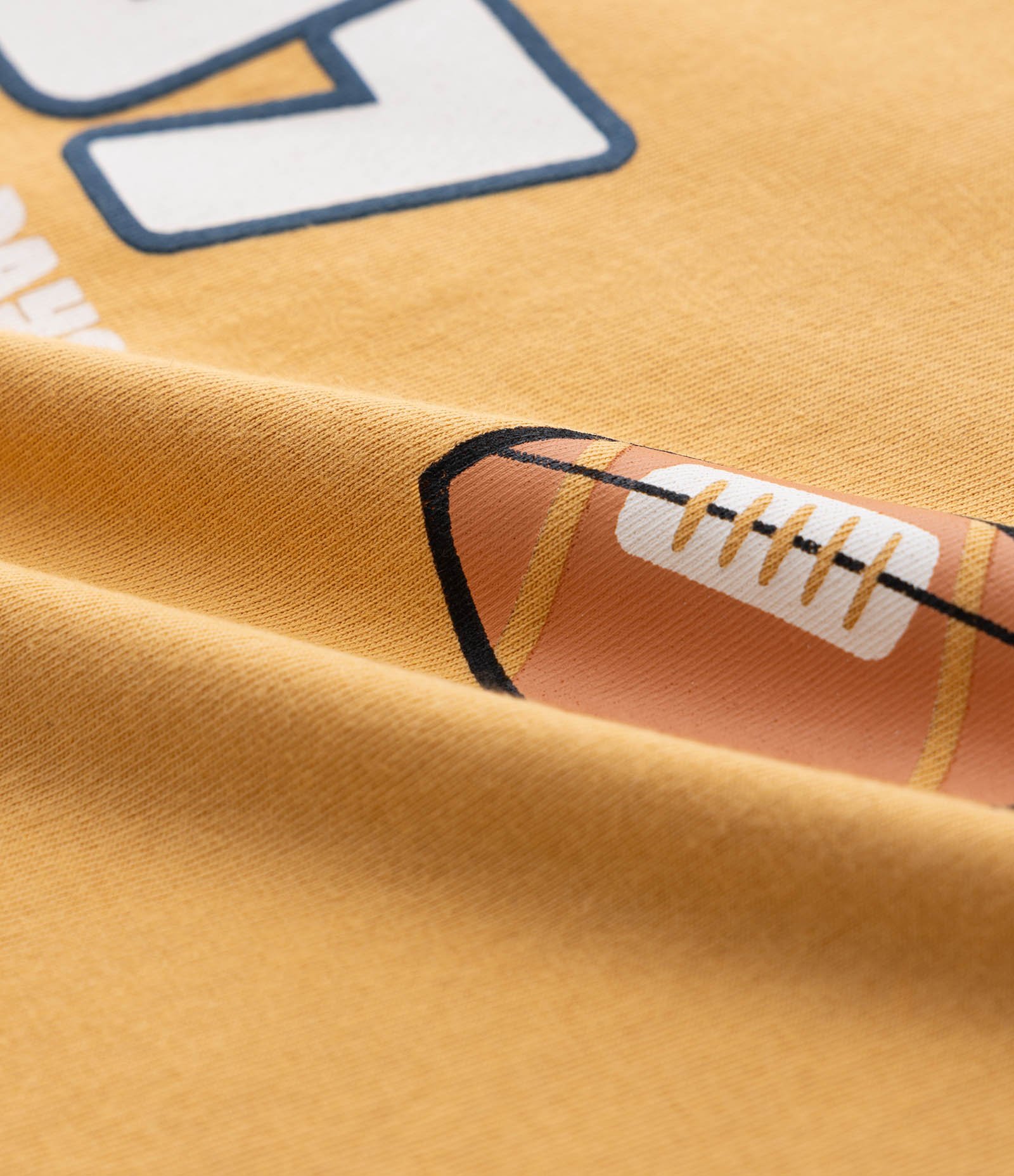 Camiseta Infantil com Estampa College e Aplicação Chenille – Tam 1 a 5/6 Anos Amarelo Mostarda 3