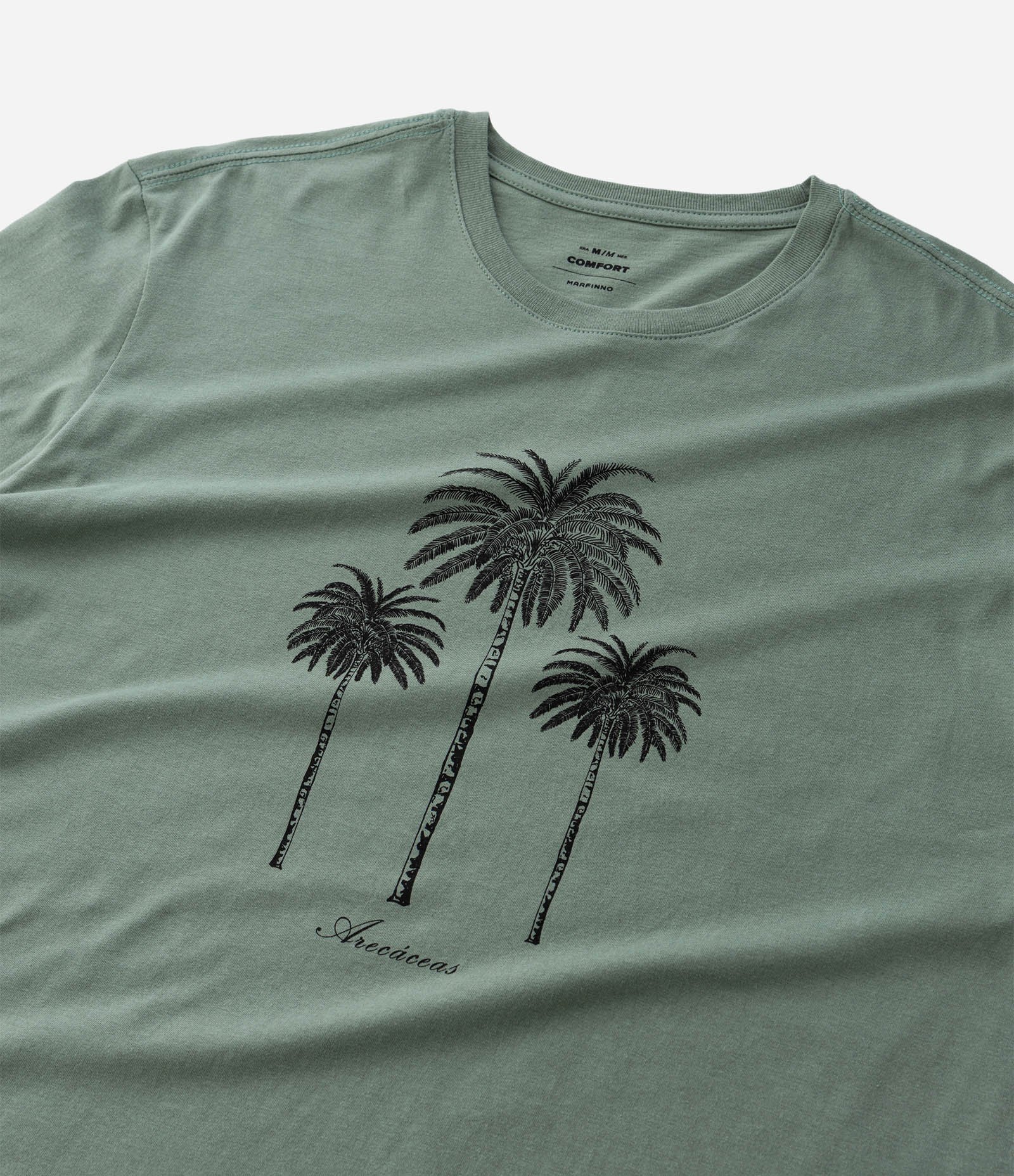 Camiseta Comfort em Algodão com Estampa de Coqueiros Verde 7