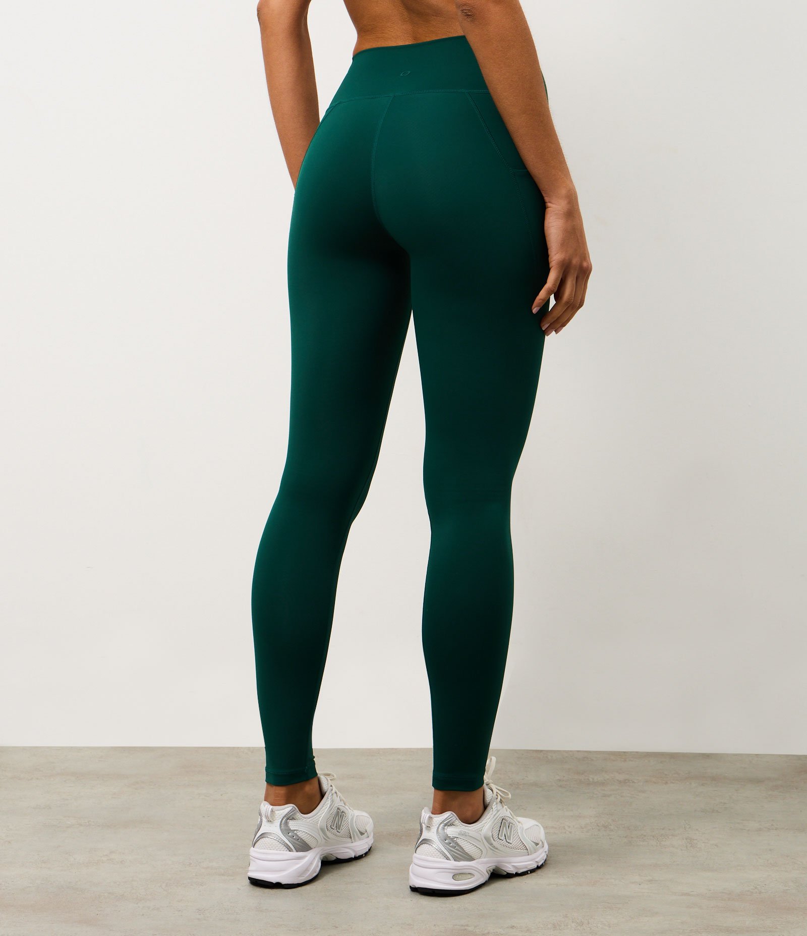 Calca Legging Esportiva em Microfibra com Bolsos Verde 4