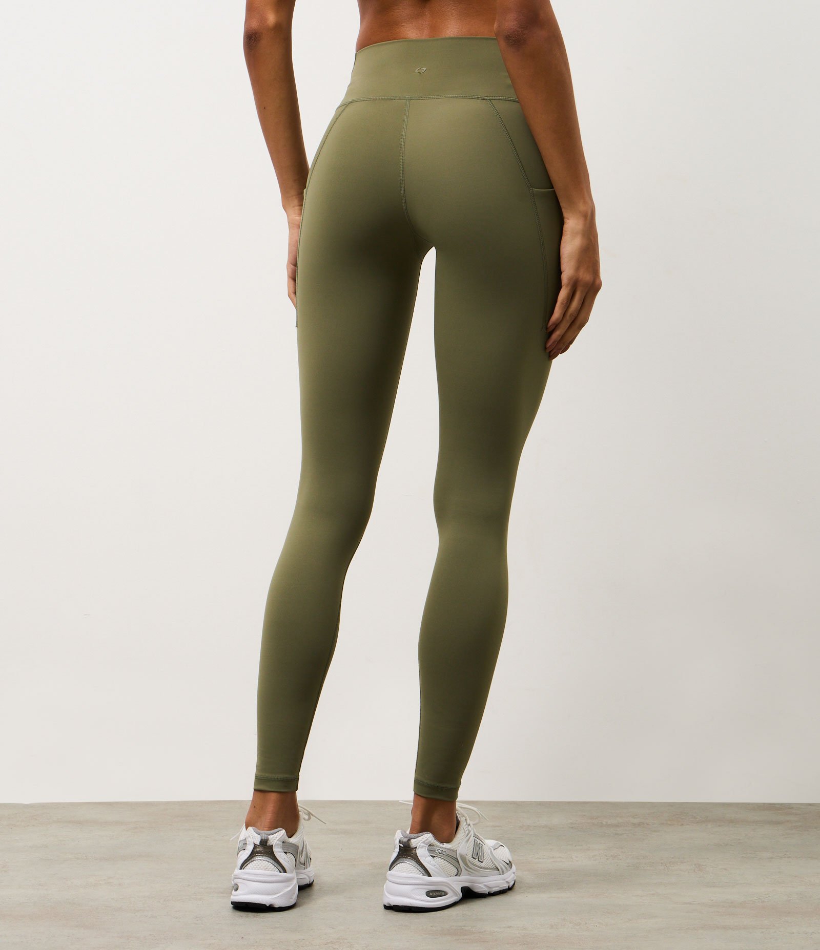 Calca Legging Esportiva em Microfibra com Bolsos Verde 3