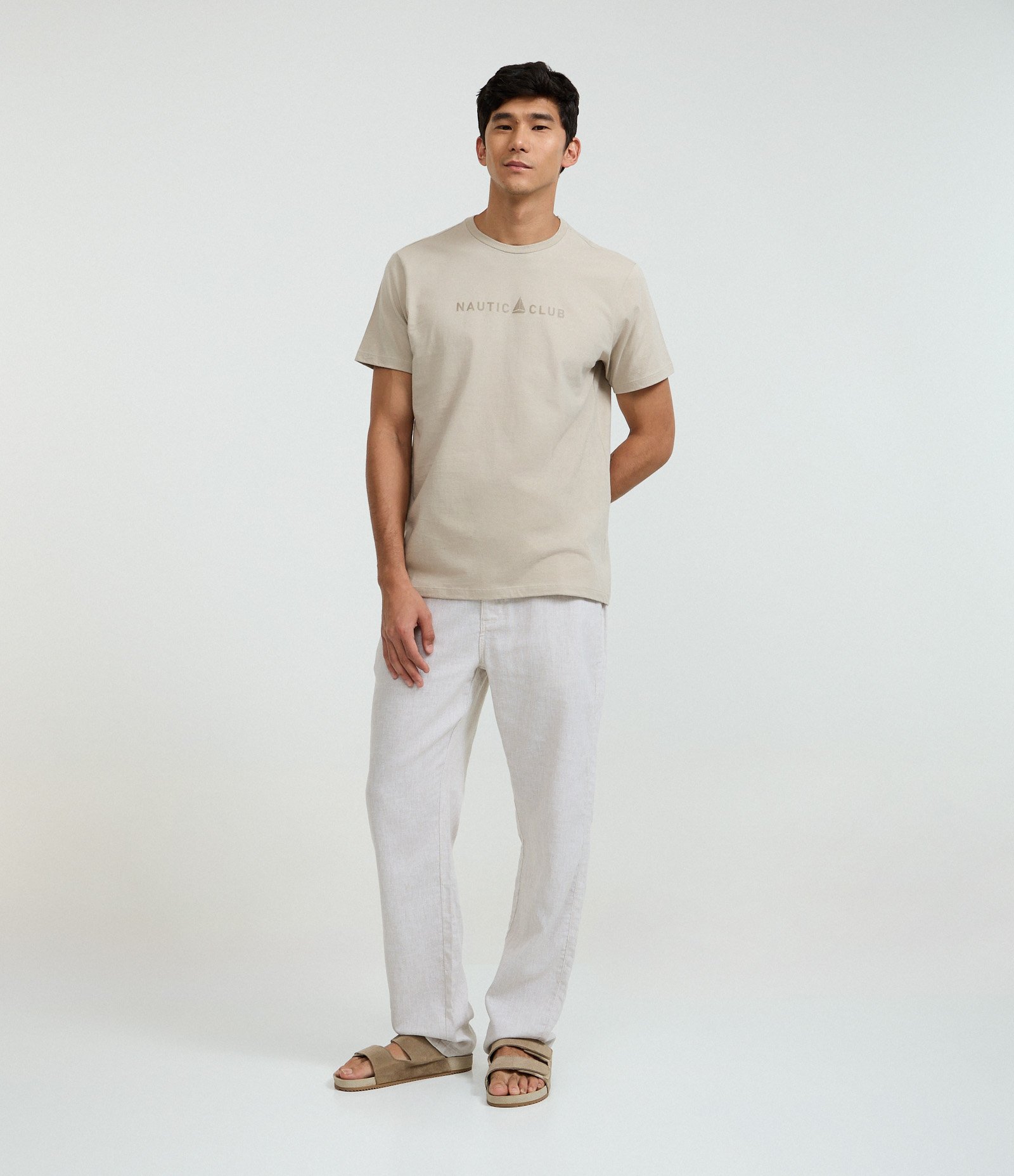 Camiseta Comfort em Algodão com Estampa Localizada Nautic Club Cinza Claro 2