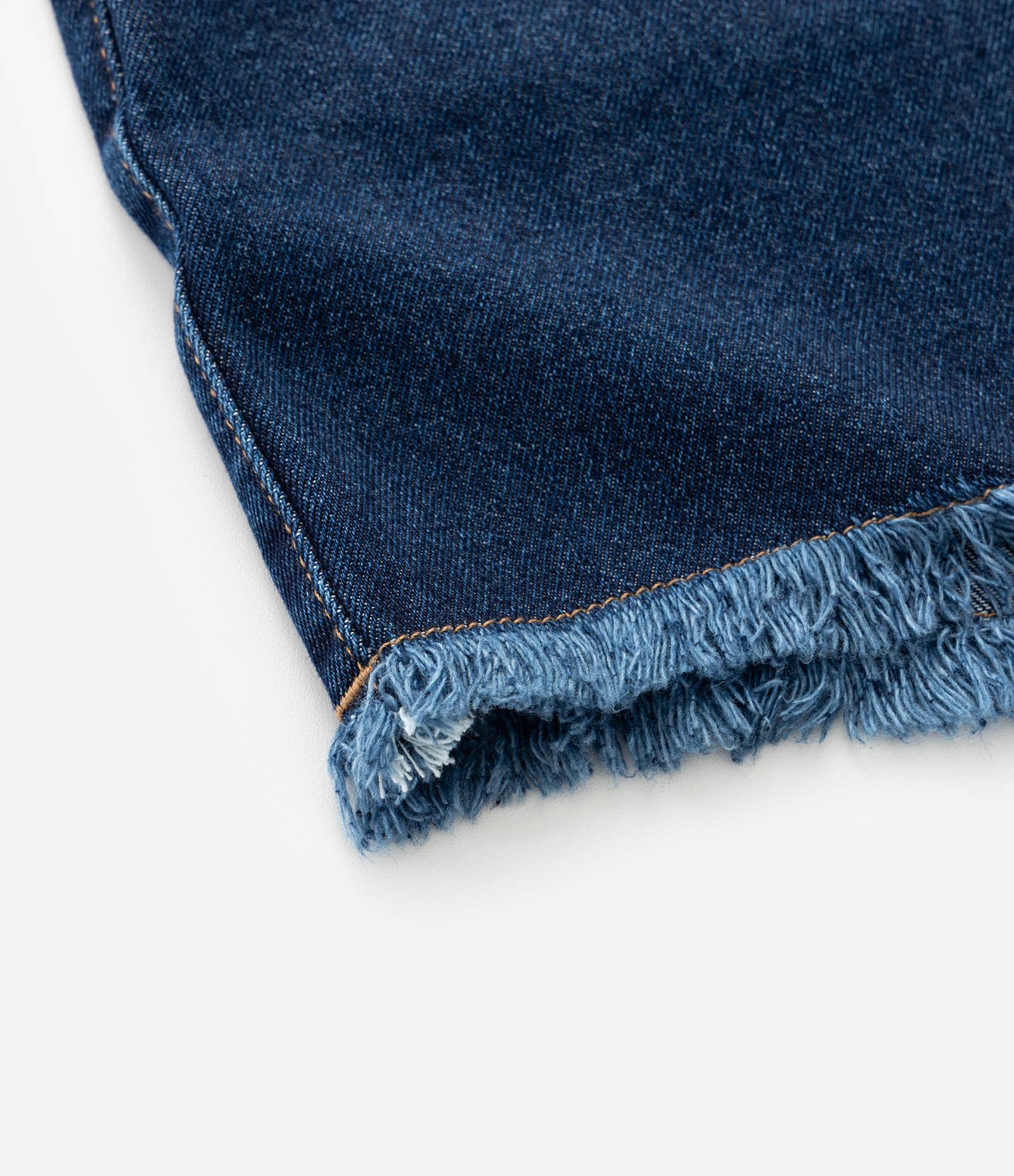 Short Infantil em Jeans com Corrente de Borboletas – Tam 5 a 14 Anos Azul Marinho 5