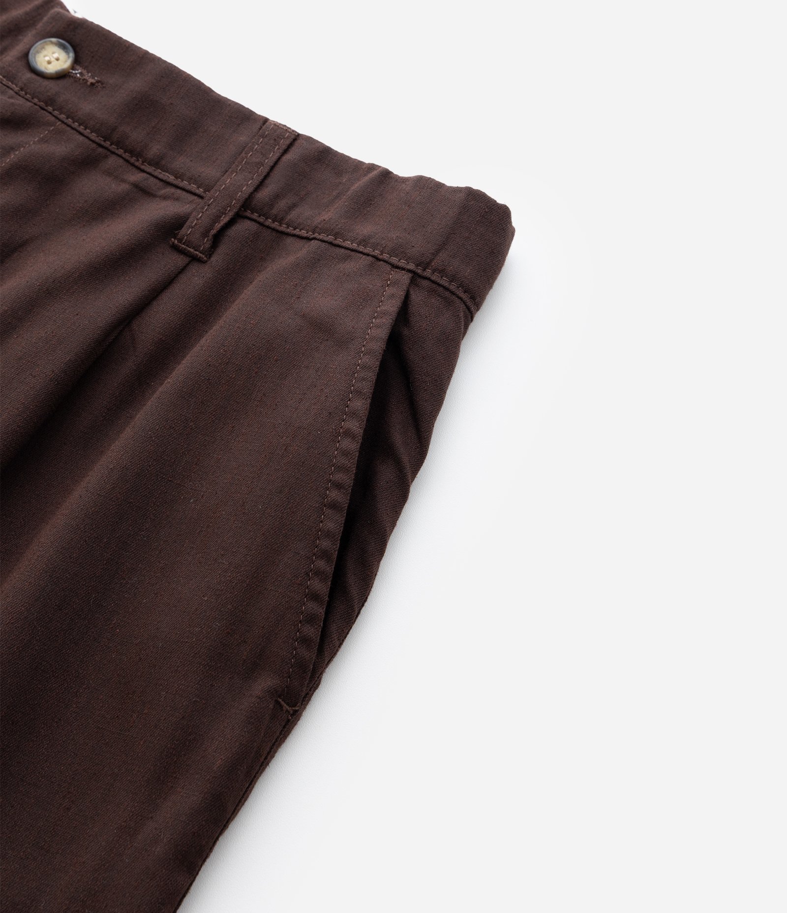 Calça em Viscolinho com Detalhes Contrastantes no Bolso Marrom 11