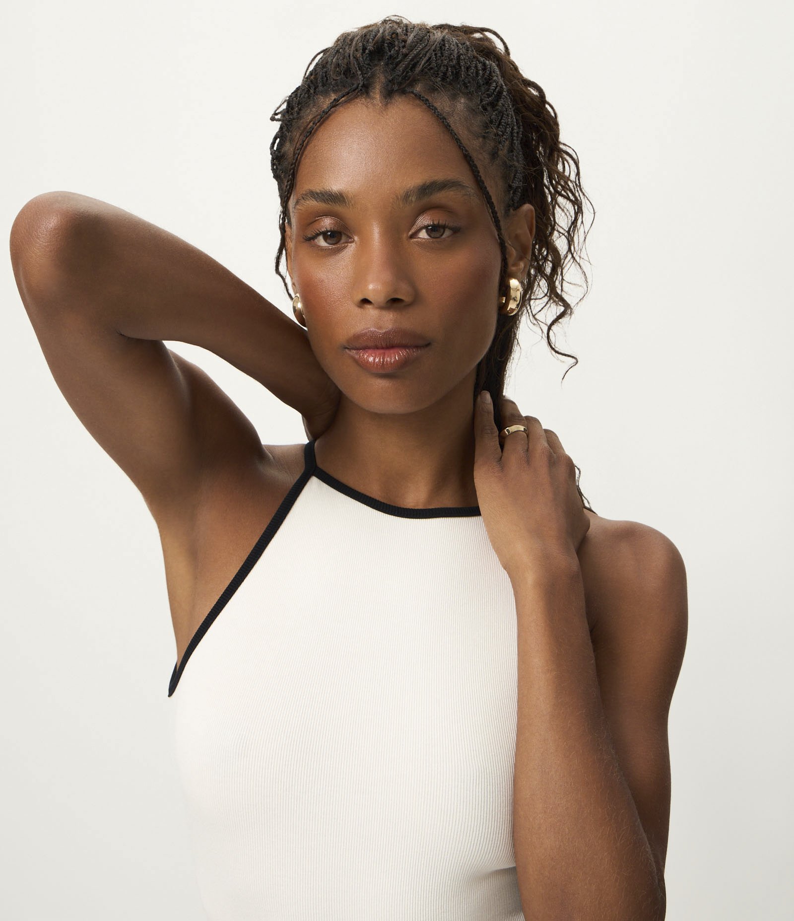 Body em Ribana com Decote Alto e Viés Contrastante Branco 3