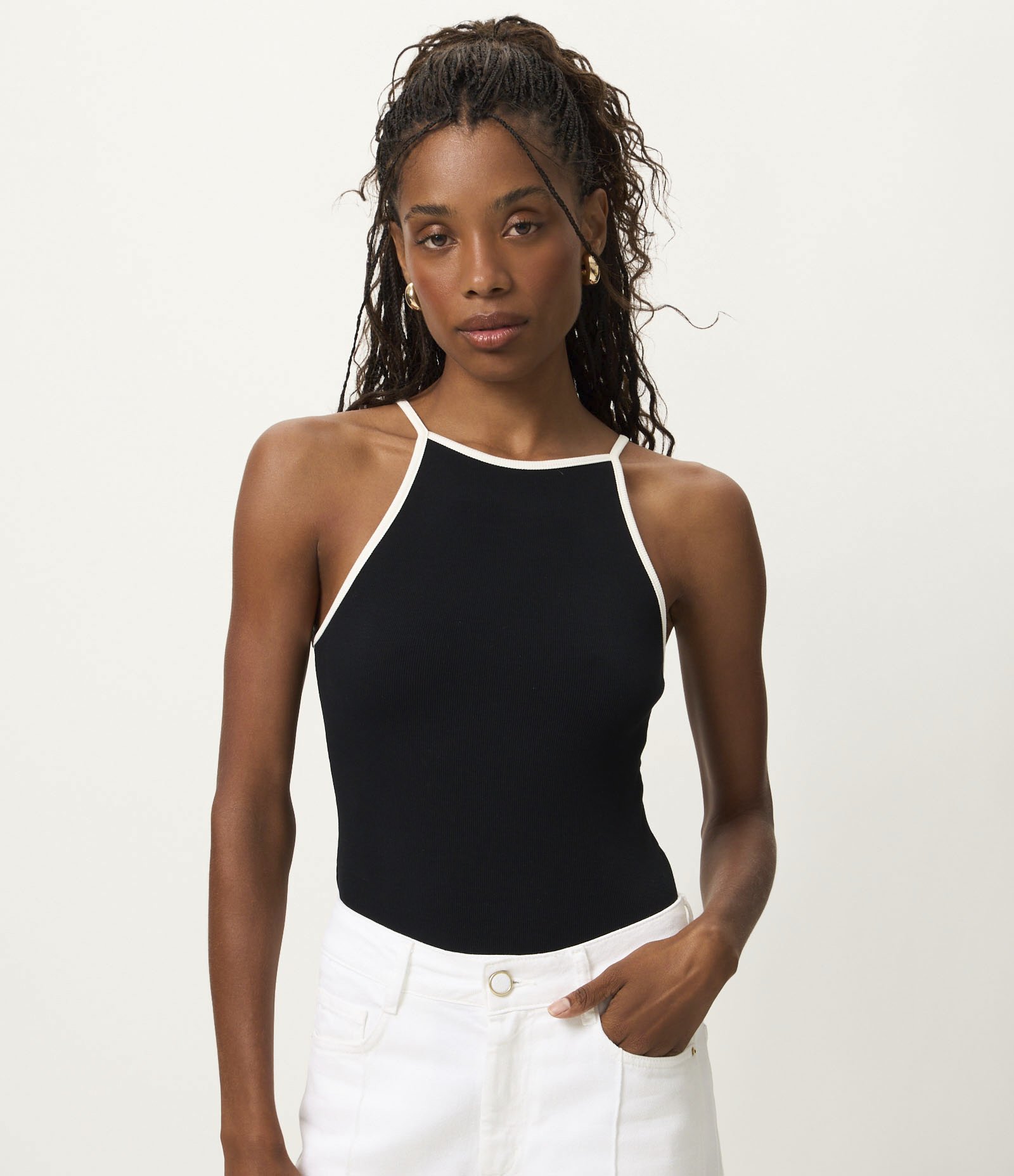 Body em Ribana com Decote Alto e Viés Contrastante Preto 1