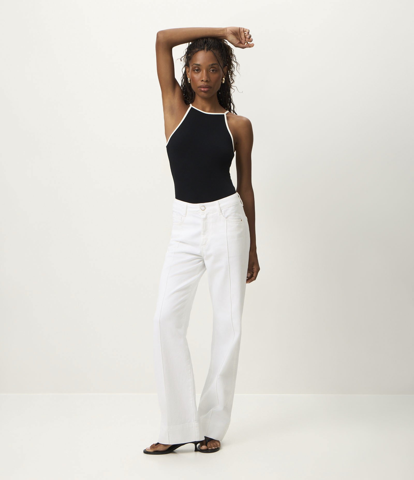 Body em Ribana com Decote Alto e Viés Contrastante Preto 2