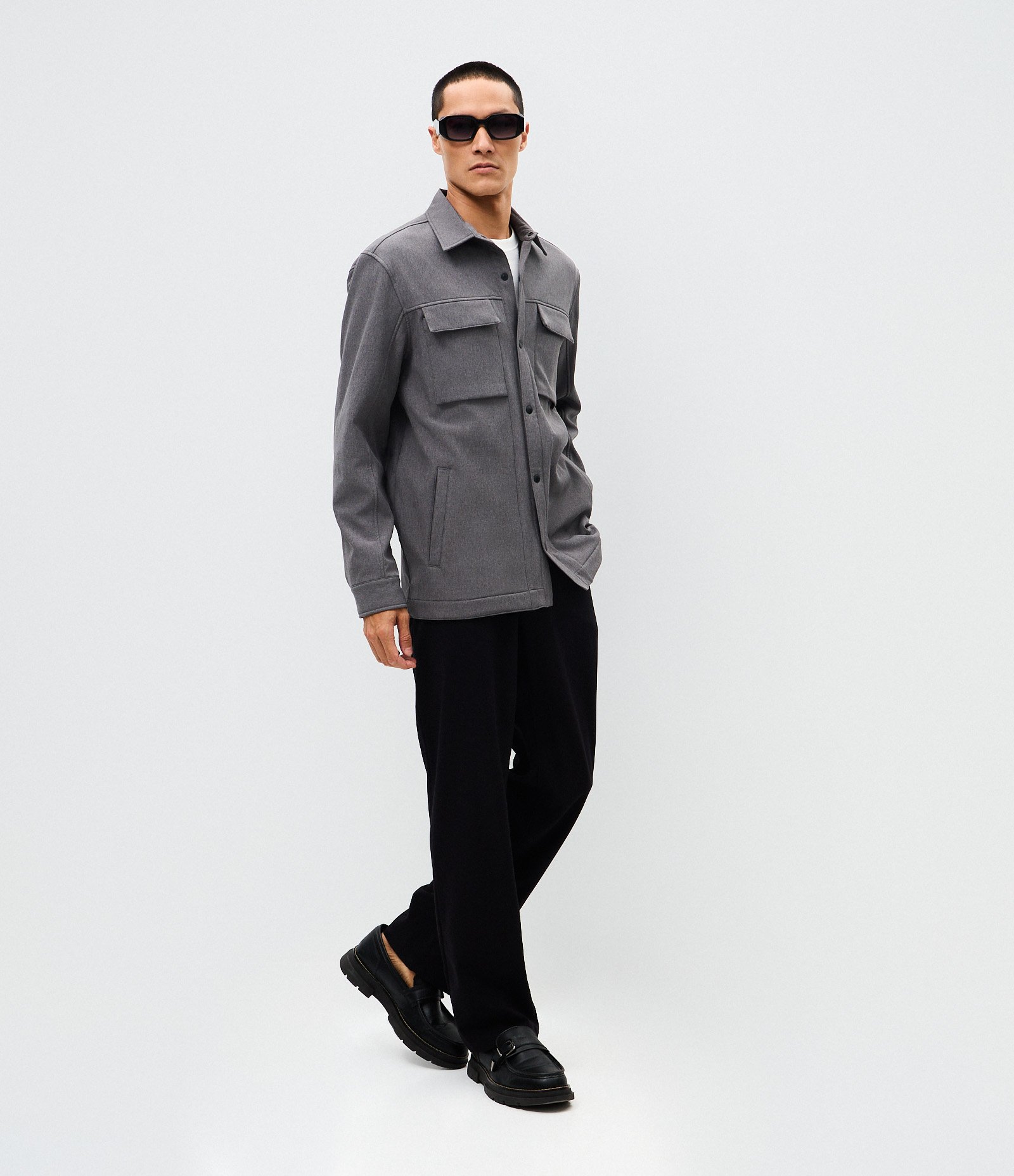 Jaqueta Overshirt Tecnológica com Forro Fleece Cinza 2
