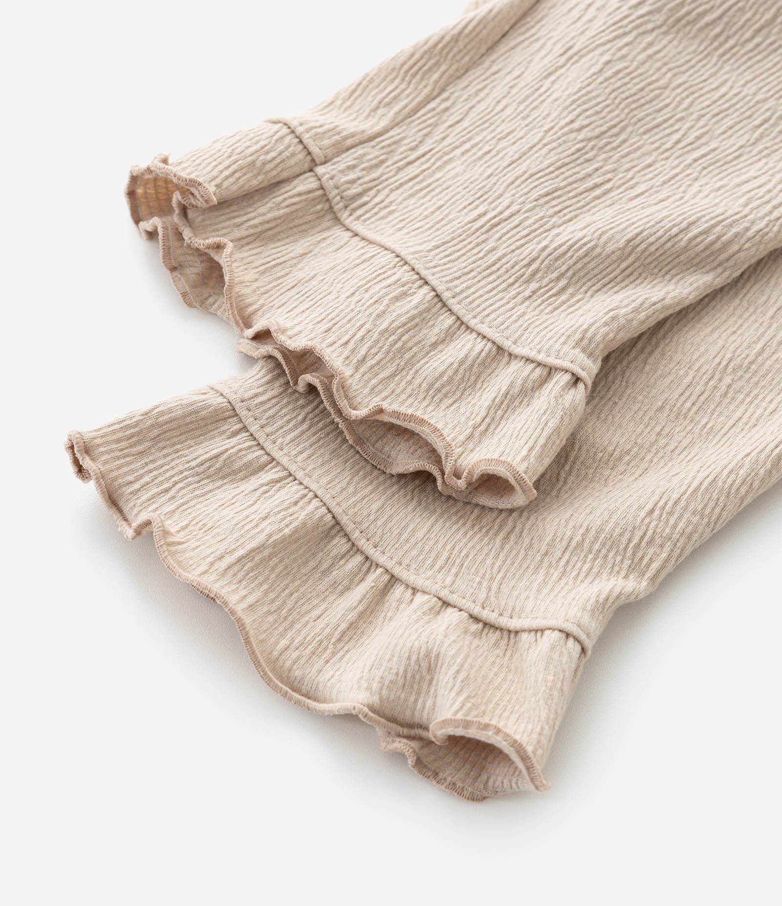 Calça Infantil em Anarruga com Babado na Barra – Tam 0 a 18 Meses Bege Claro 4