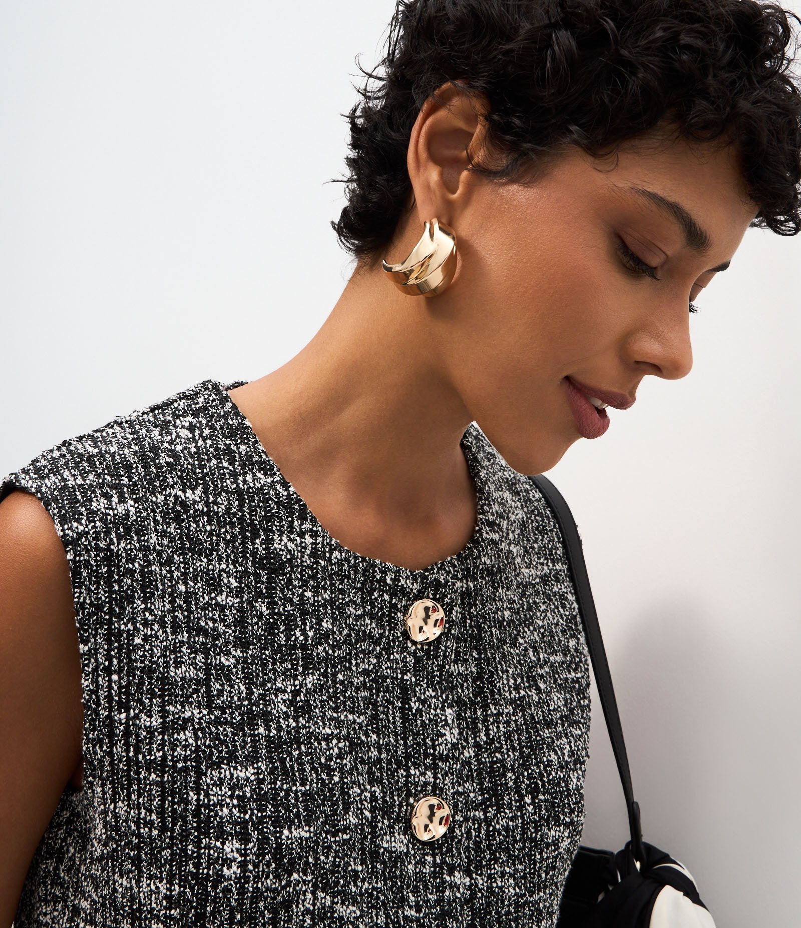 Colete Regular em Tweed com Textura Mesclada Preto 3
