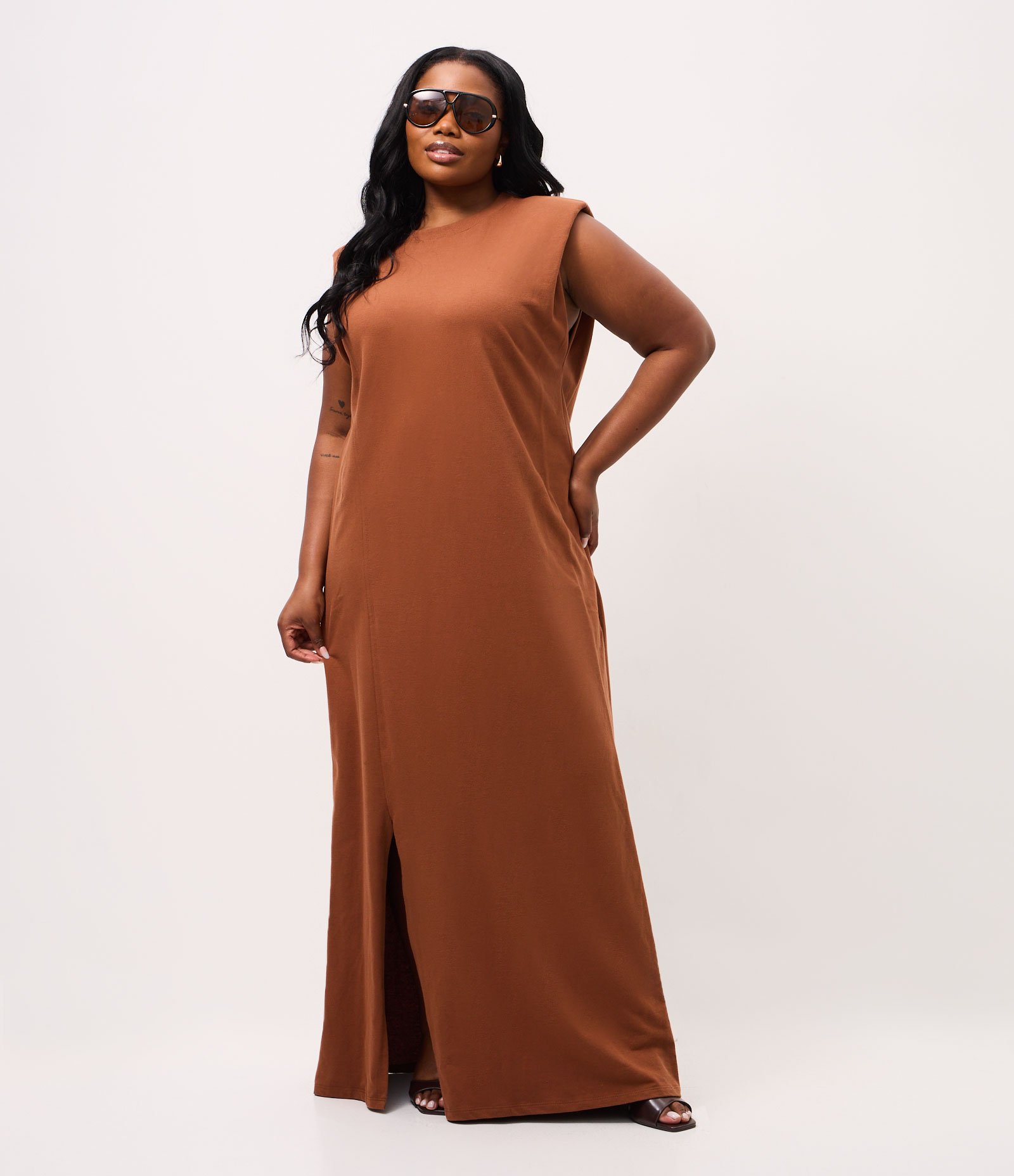 Vestido Muscle Longo em Algodão com Fenda Curve & Plus Size Marrom 1