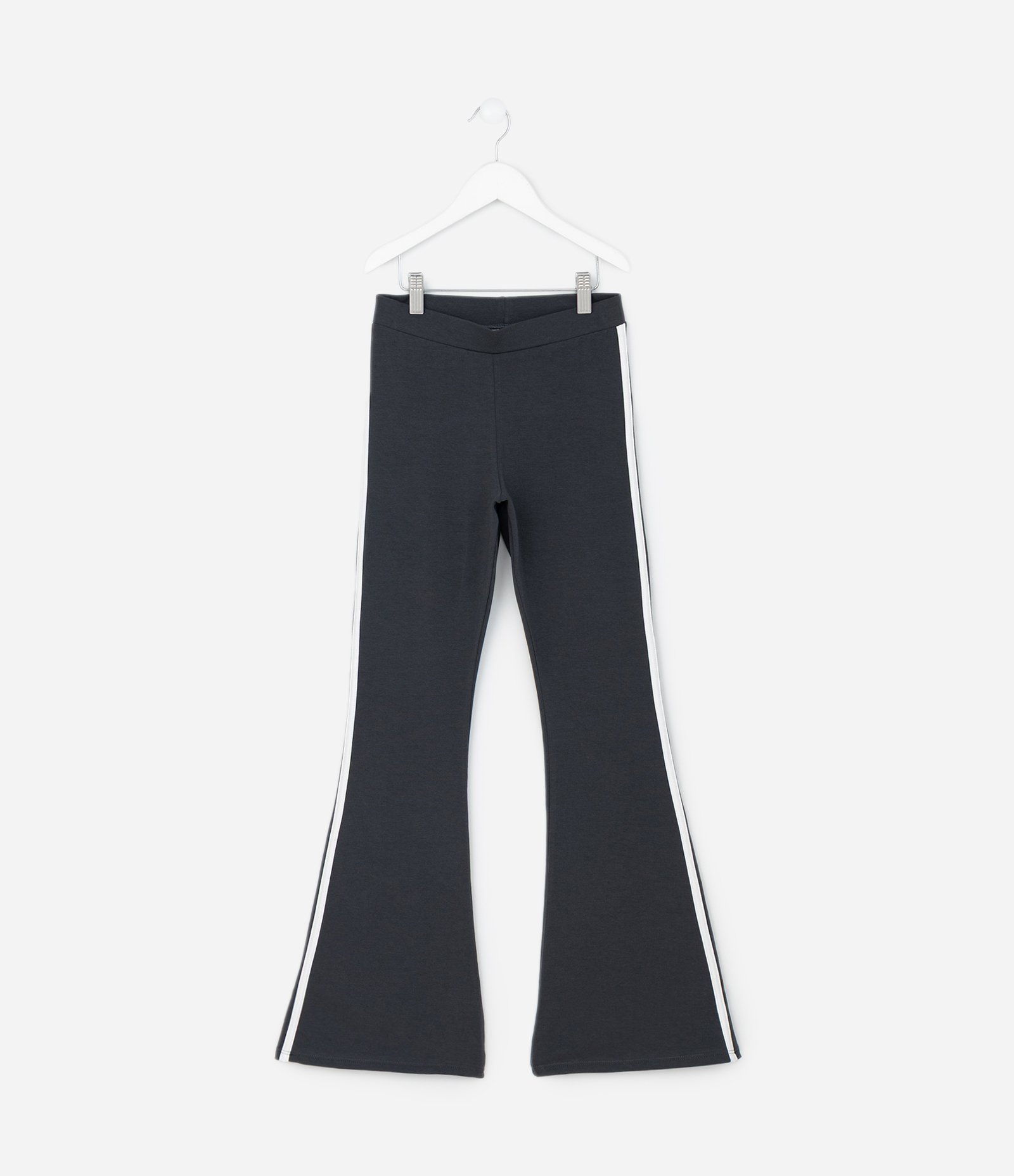 Calça Infantil Flare em Cotton com Listras Laterais – Tam 7 a 16 Anos Cinza Chumbo 1