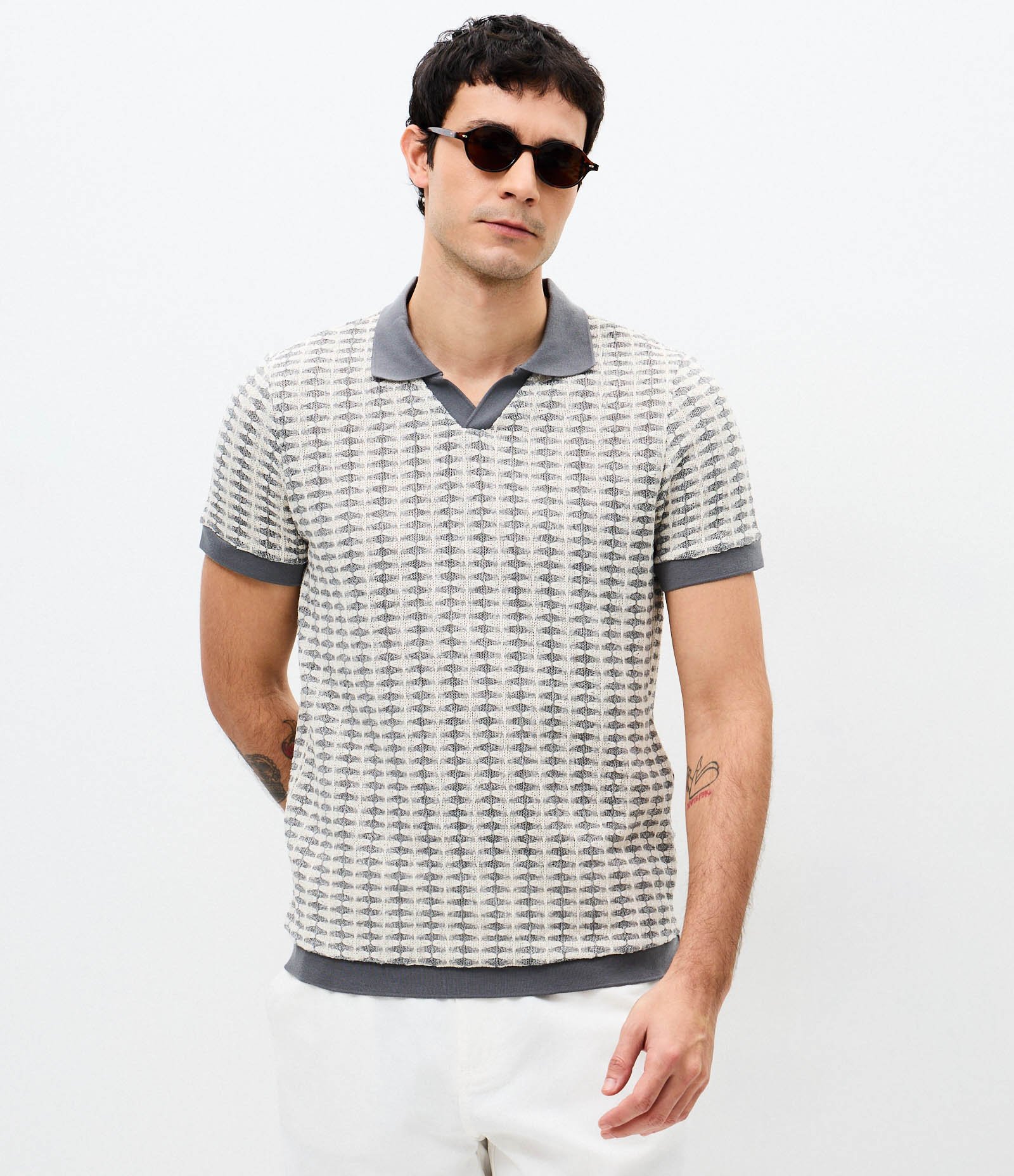 Polo Masculina Manga Curta Texturizada com Gola Contrastante Cinza 3