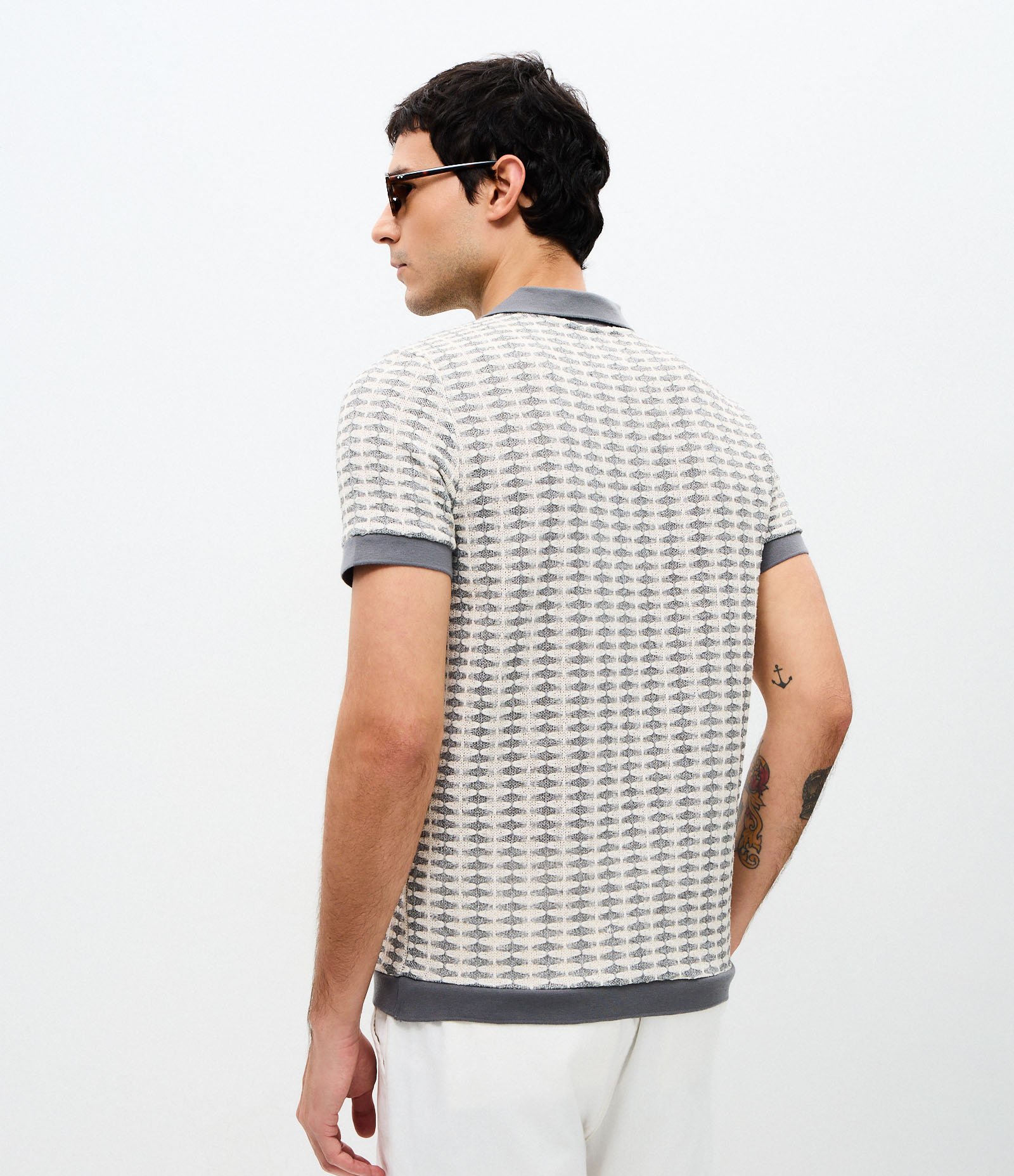 Polo Masculina Manga Curta Texturizada com Gola Contrastante Cinza 4