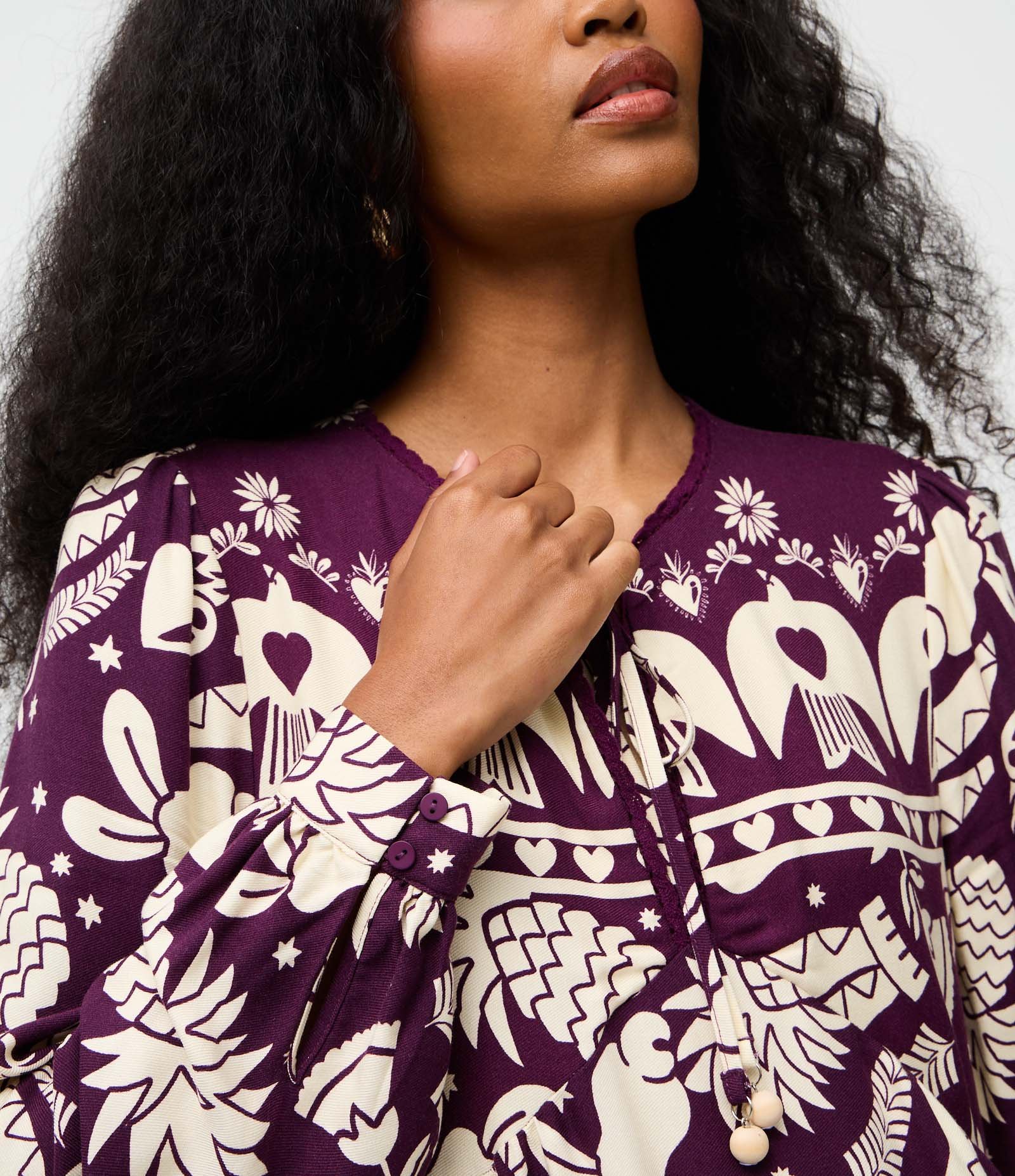 Vestido Evasê Curto em Viscose com Estampa Abstrata Roxo 3
