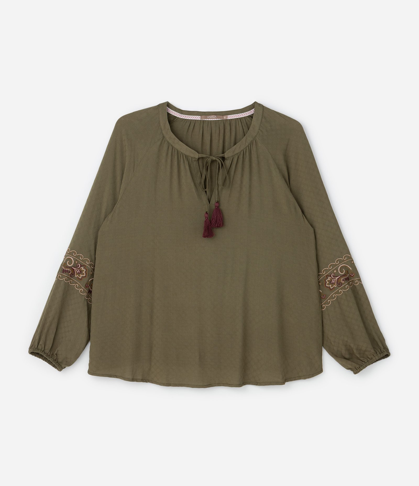 Bata Alongada em Chalis com Tassel e Bordado Étnico Curve & Plus Size Verde 1