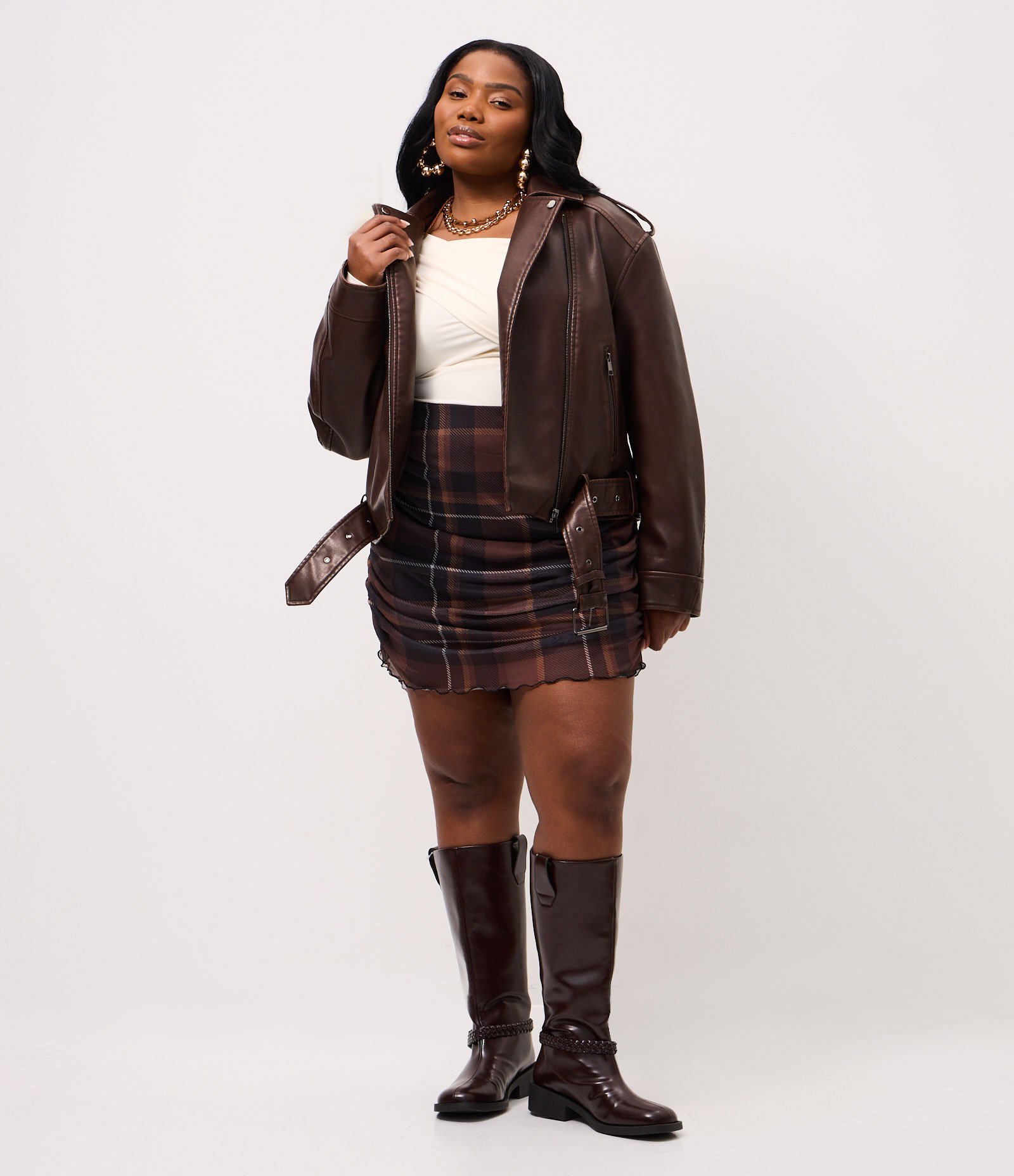 Jaqueta Biker em PU Lavado com Cinto Curve & Plus Size Marrom 2