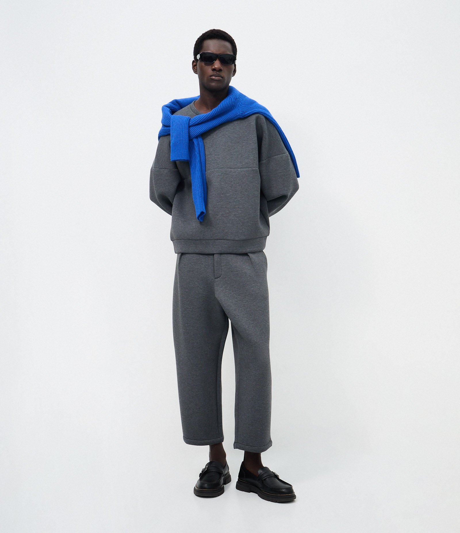 Blusão Masculino em Malha Pesada Scuba Oversized Gola Careca Cinza 4