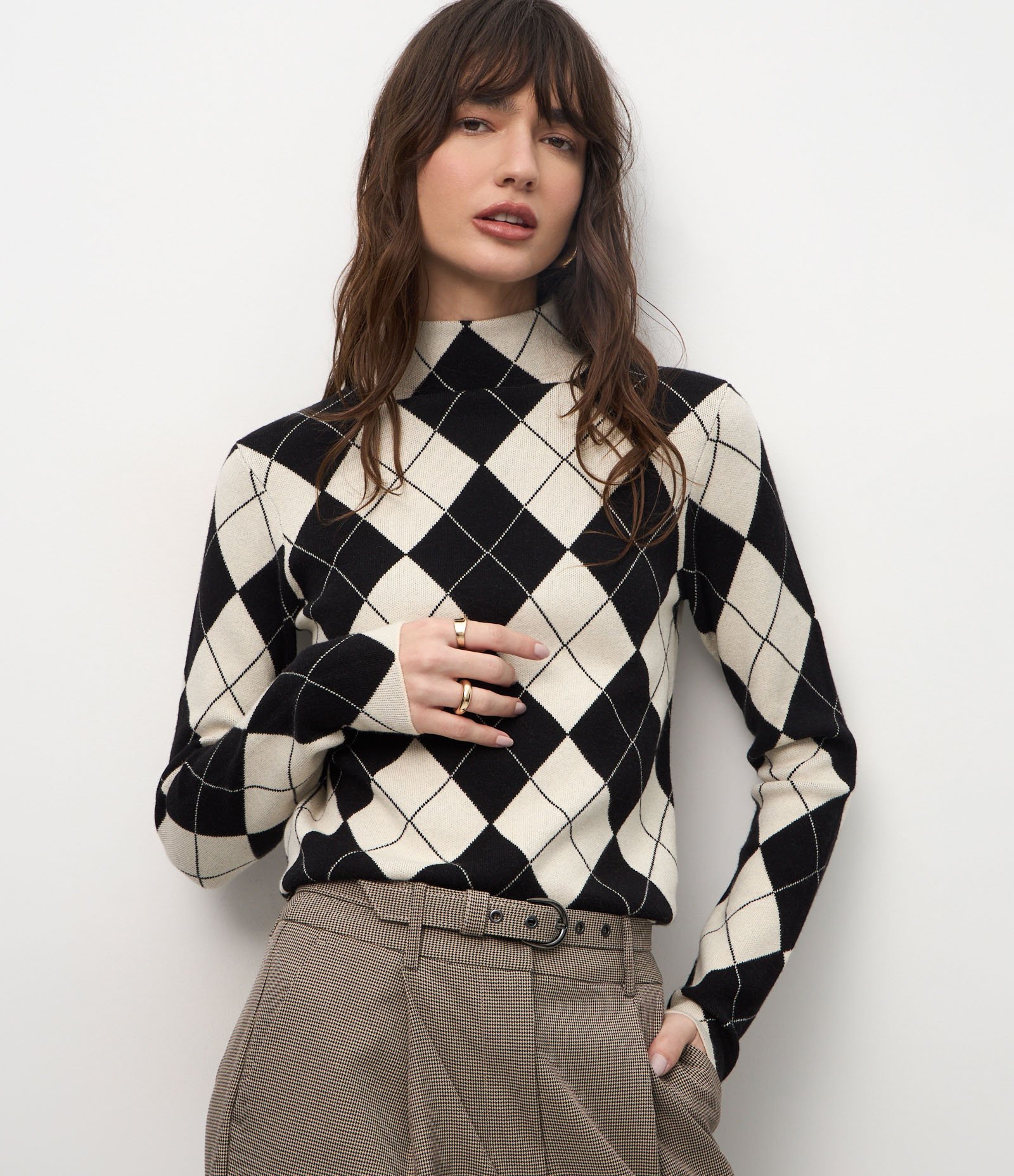 Blusa em Tricô com Estampa Xadrez e Gola Alta Preto 1