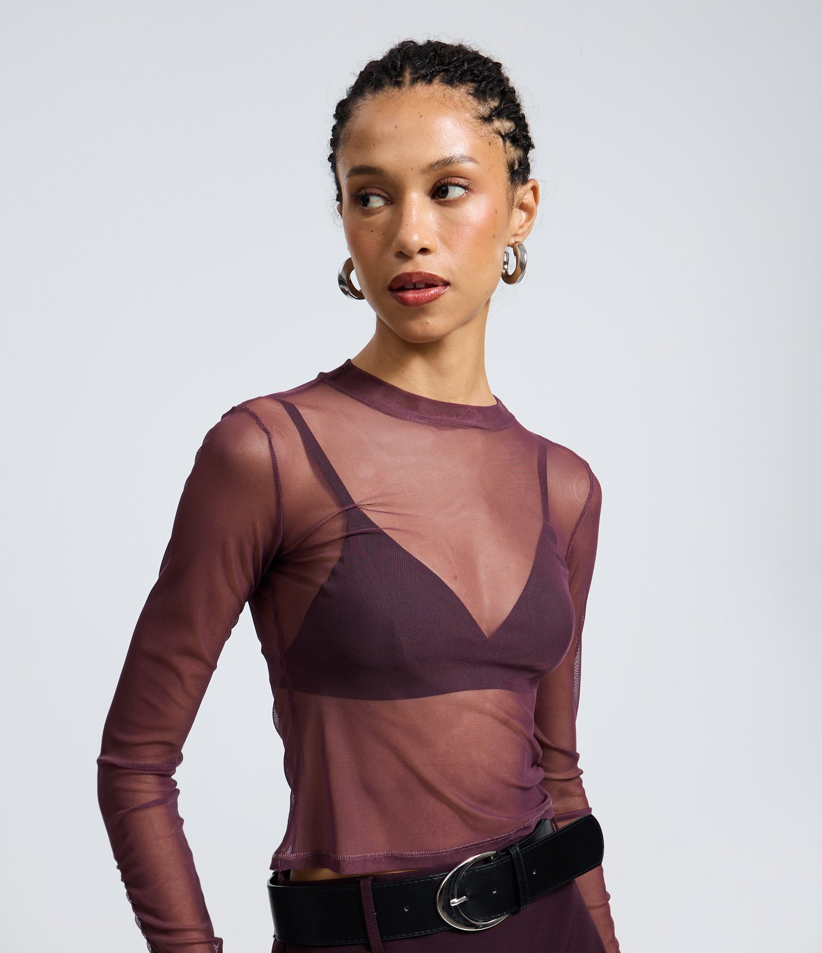 Blusa em Tule com Gola Alta e Franzidos Roxo 1