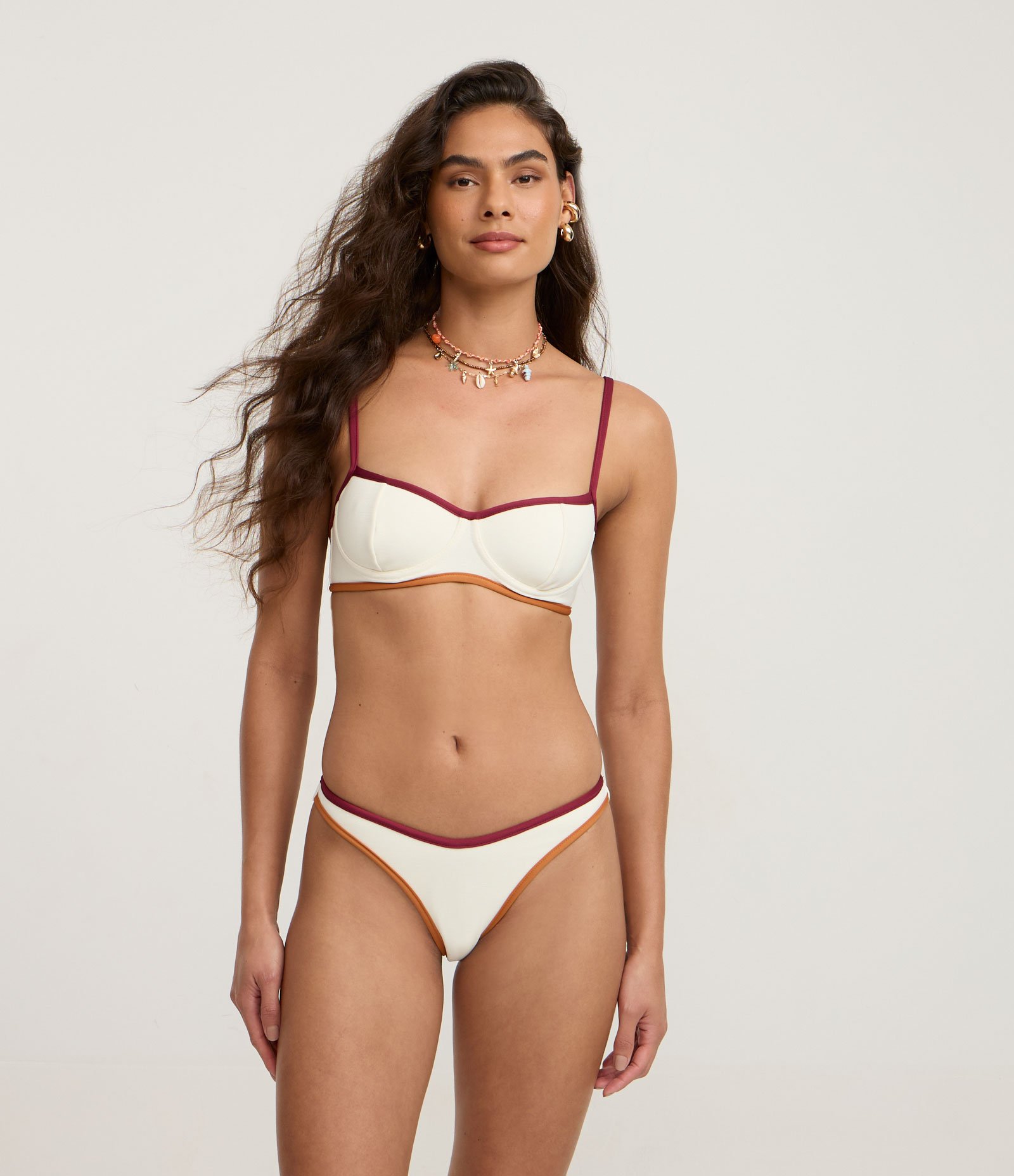Biquini Calcinha Empina Bumbum Canelado com Viés Contrastantes Off White 1