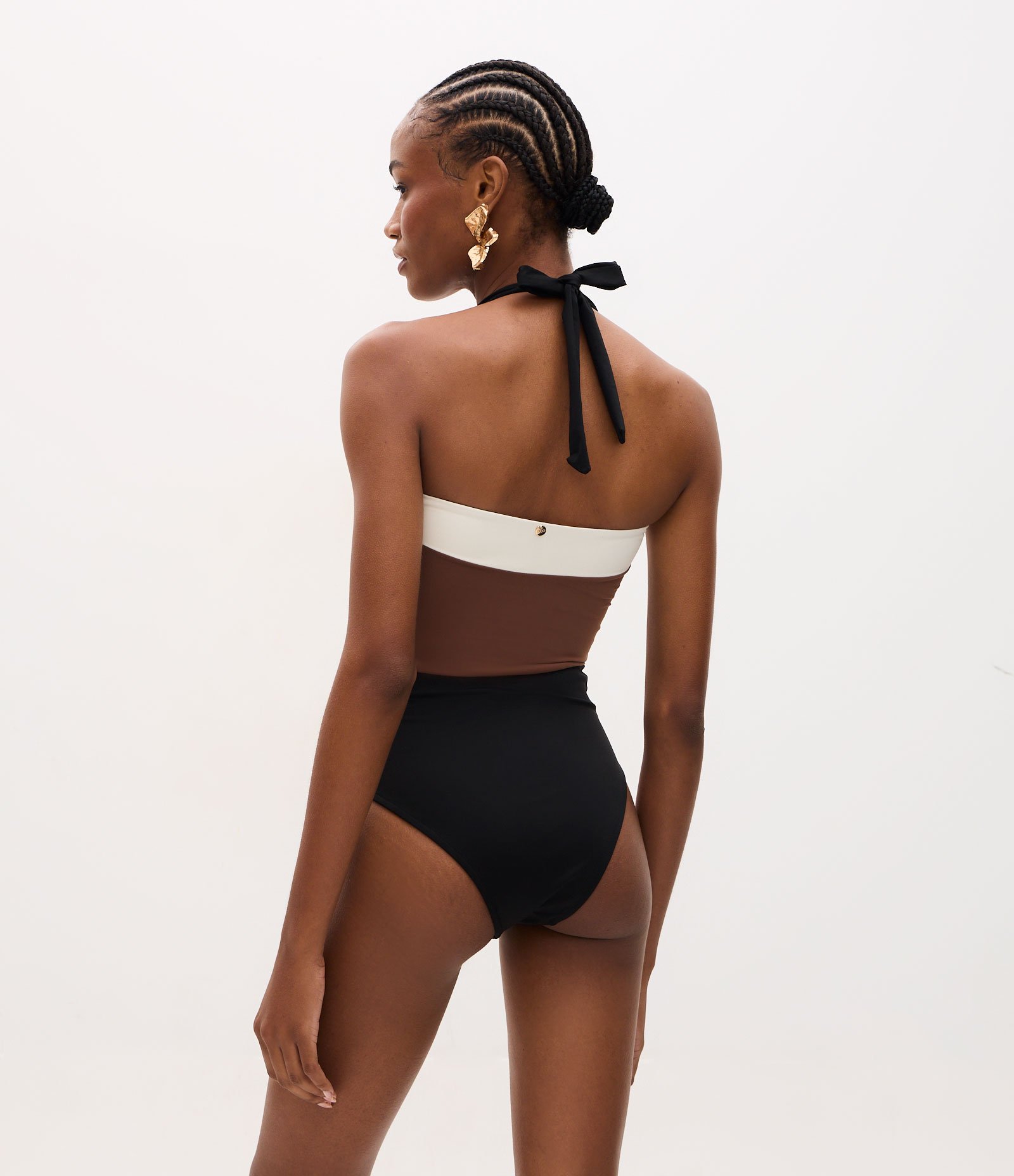 Maio com Amarração no Decote e Estampa Bloco de Cor Preto/Branco/Marrom 3