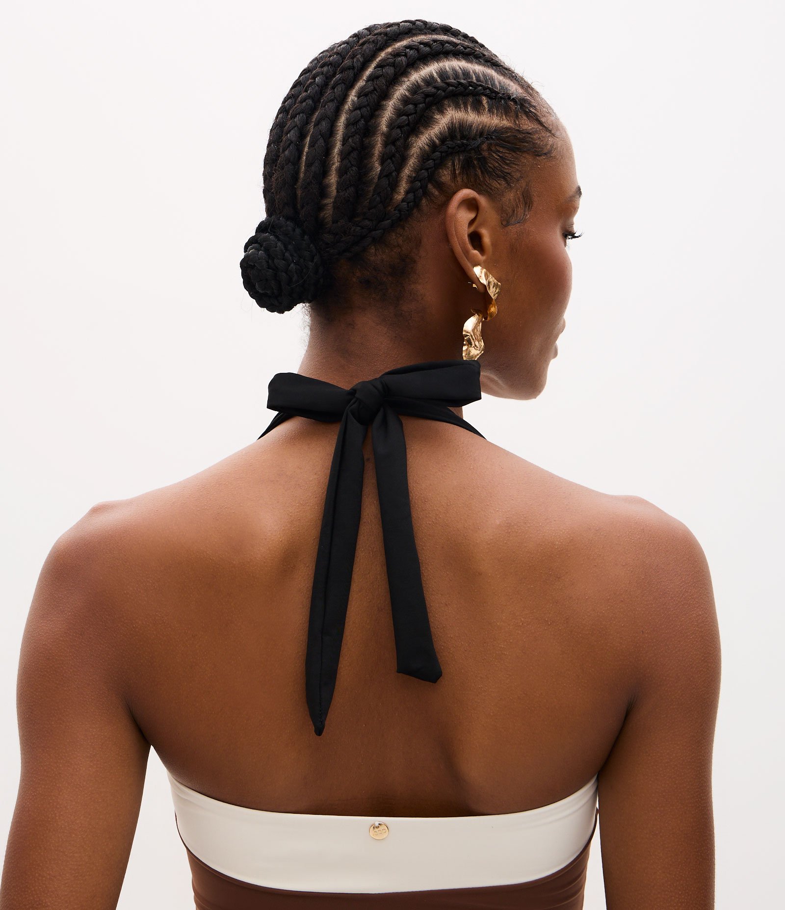 Maio com Amarração no Decote e Estampa Bloco de Cor Preto/Branco/Marrom 4