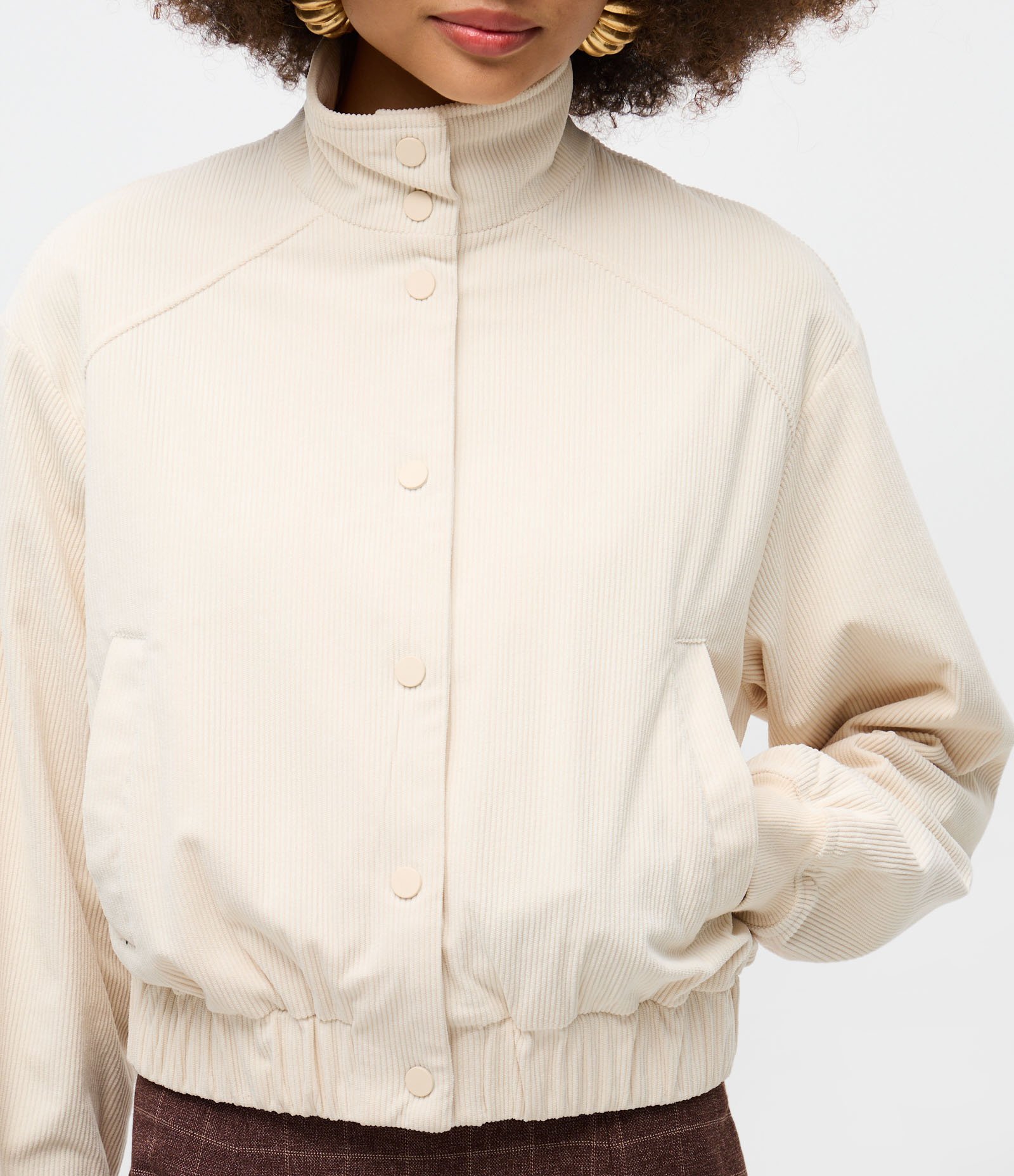 Jaqueta Bomber em Veludo Cotelê com Bolsos Branco 3