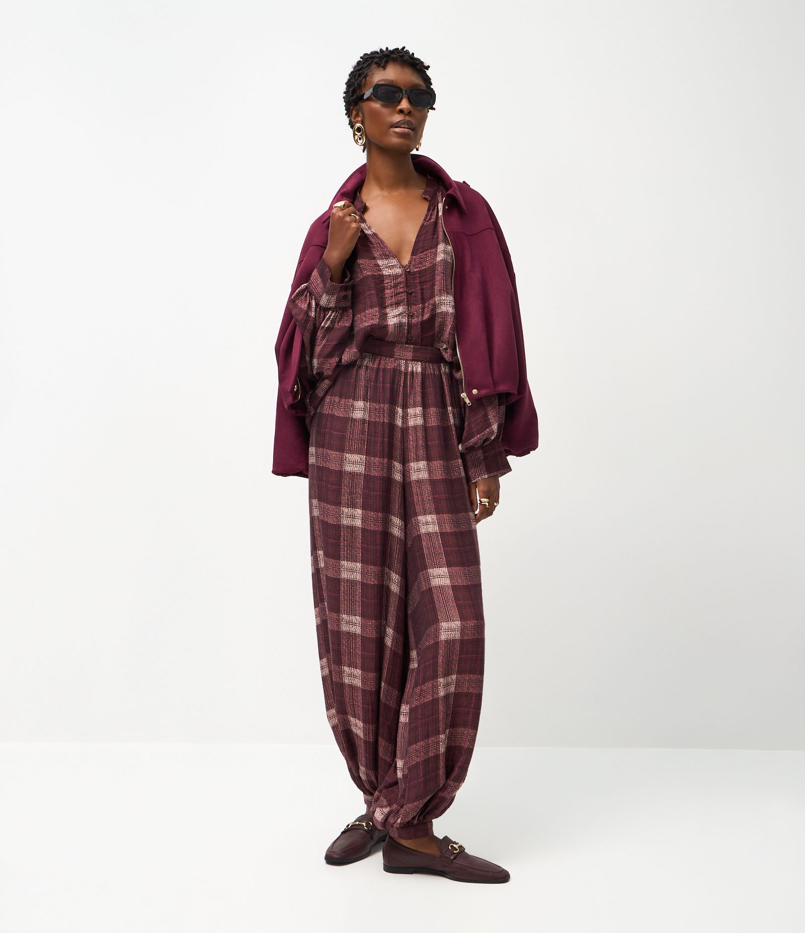 Camisa em Chalis com Gola Padre e Estampa Xadrez Vinho 2