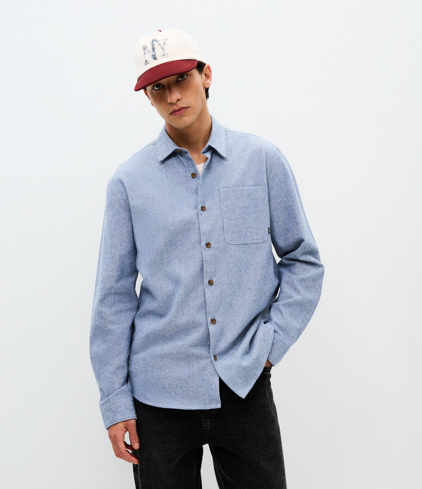 Camisa Comfort Manga Longa em Flanela com Bolso e Textura Azul 1