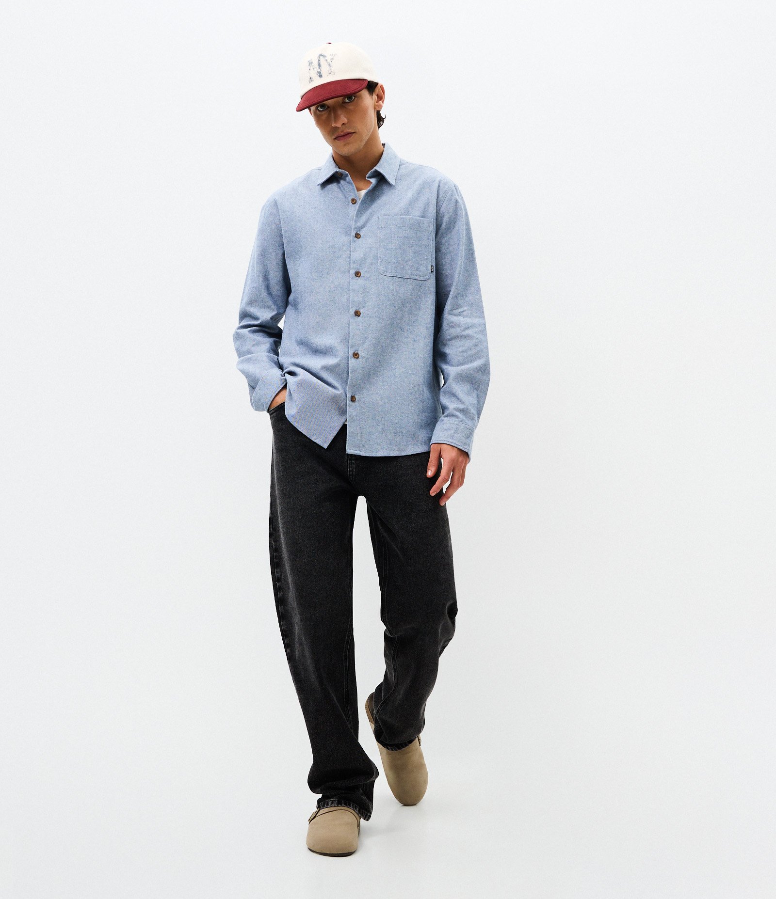 Camisa Comfort Manga Longa em Flanela com Bolso e Textura Azul 2