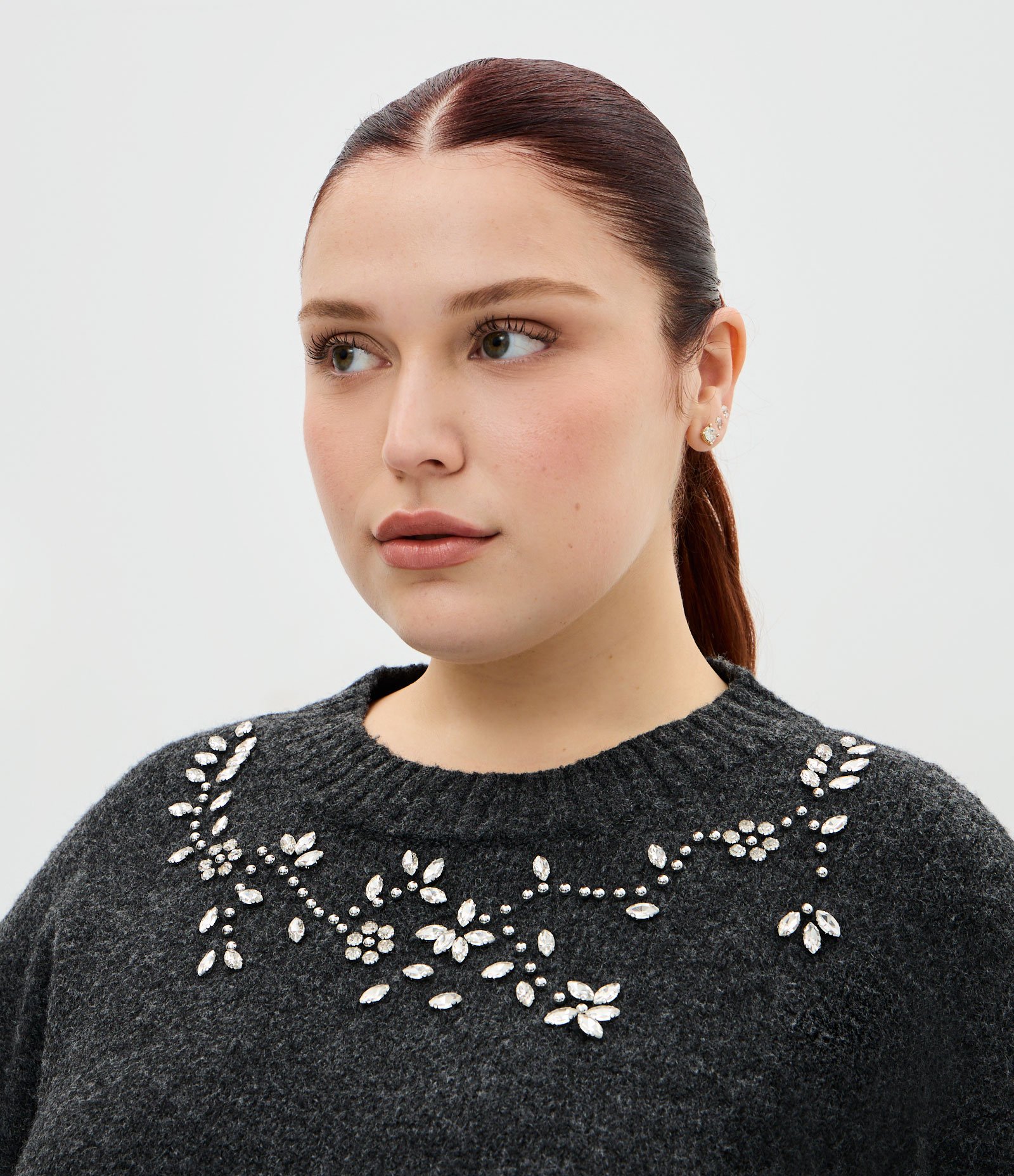 Suéter Amplo em Tricô com Pedraria Curve & Plus Size Preto 3
