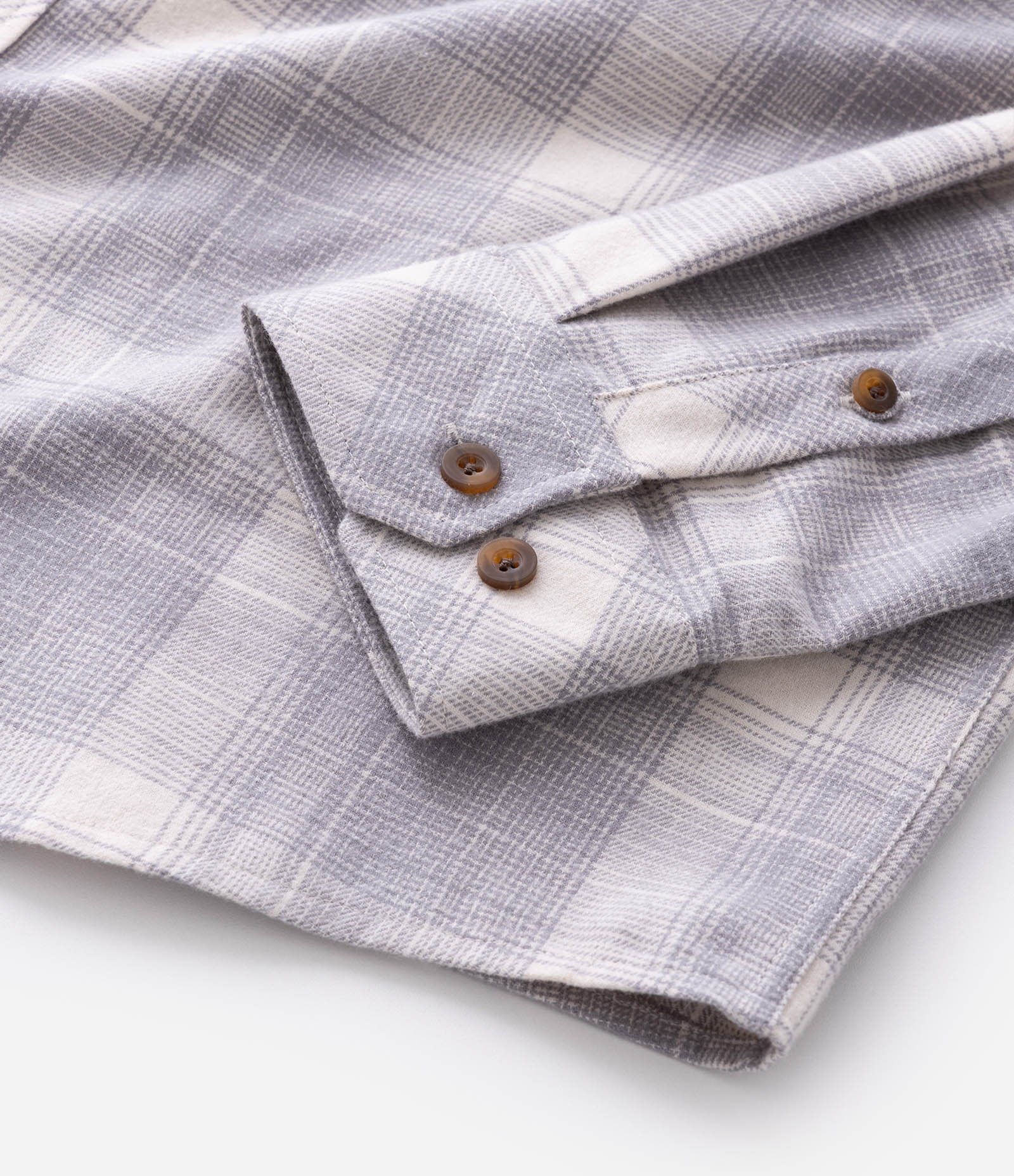 Camisa Comfort Manga Longa em Flanela Xadrez Cinza 4