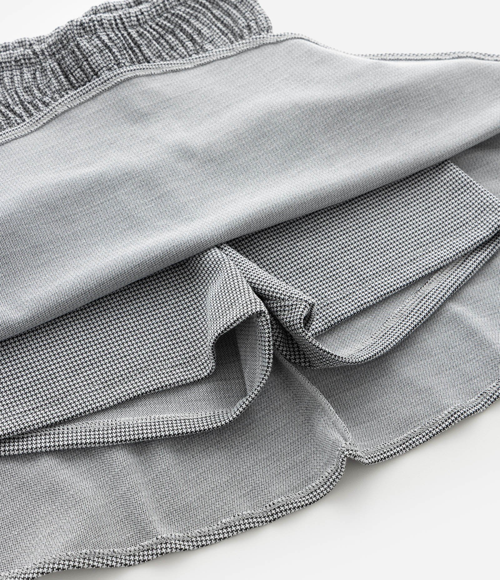 Saia Infantil com Mini Xadrez e Short Interno – Tam 5 a 14 Anos Preto 6