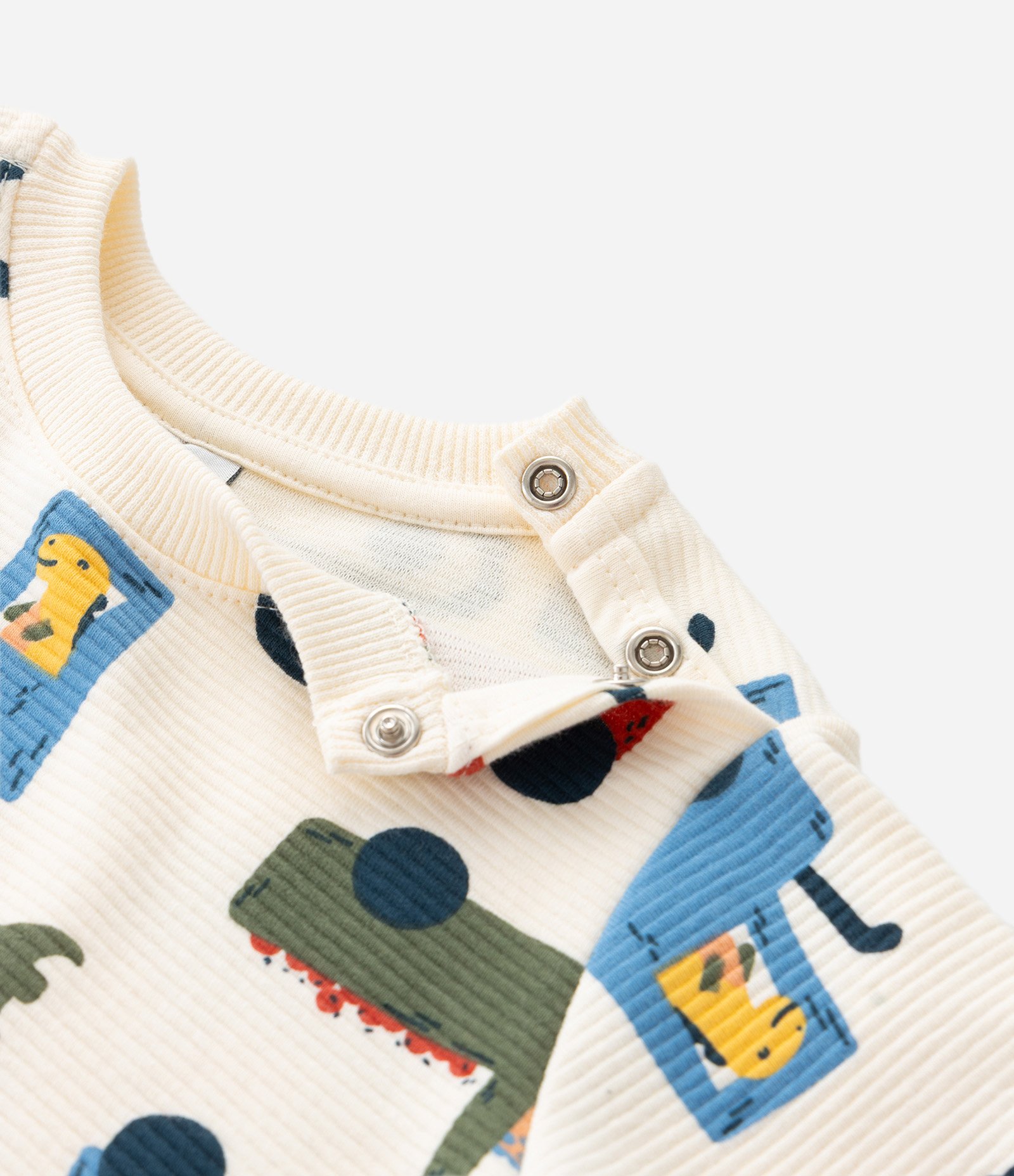 Conjunto Infantil com Estampa de Caminhões – Tam RN a 18 Meses Off White 6