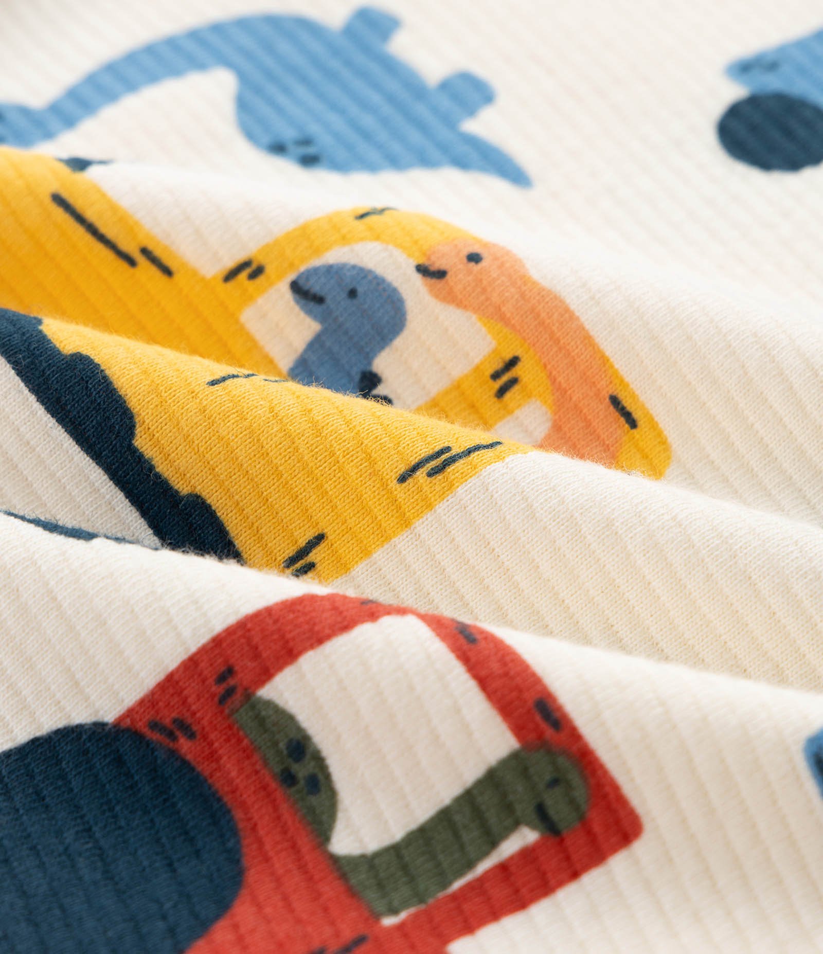 Conjunto Infantil com Estampa de Caminhões – Tam RN a 18 Meses Off White 7