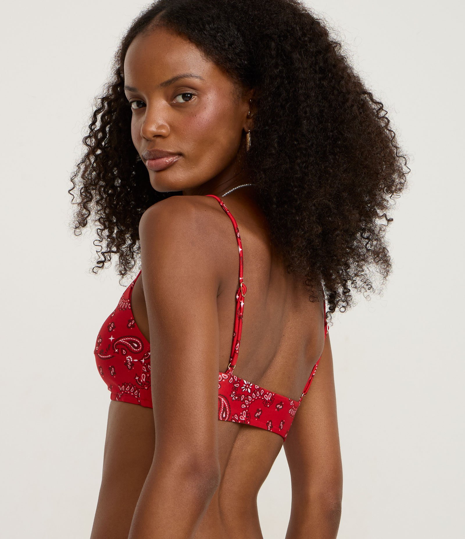 Biquíni Top Camisetinha com Estampa Paisley Vermelho 3