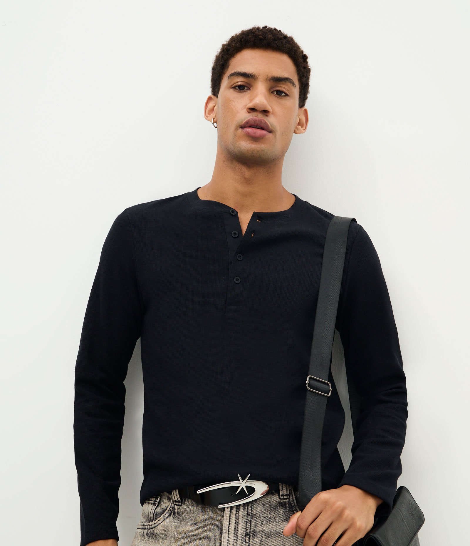 Camiseta Muscle em Algodão com Textura e Botões Frontais Preto 1