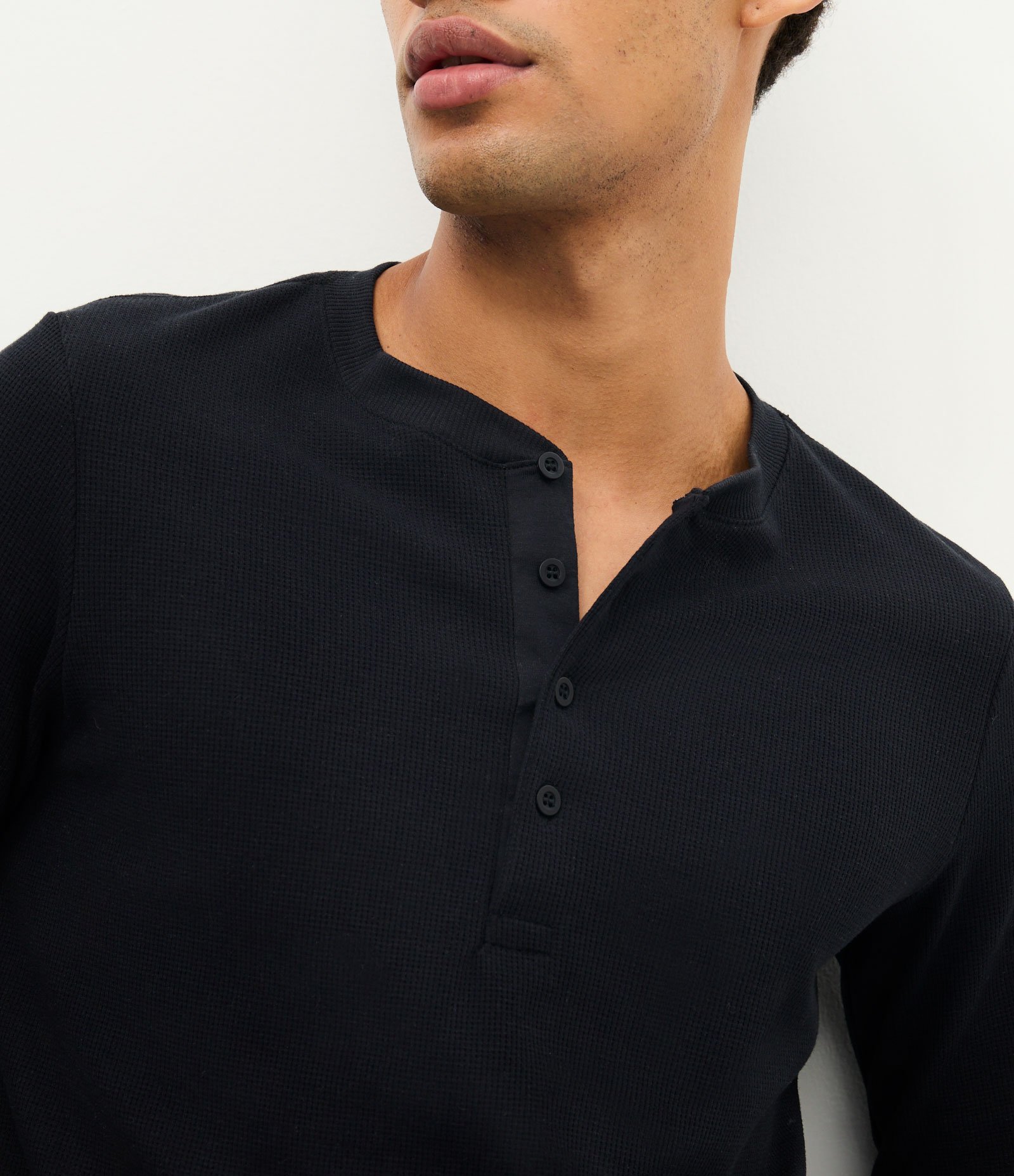 Camiseta Muscle em Algodão com Textura e Botões Frontais Preto 3
