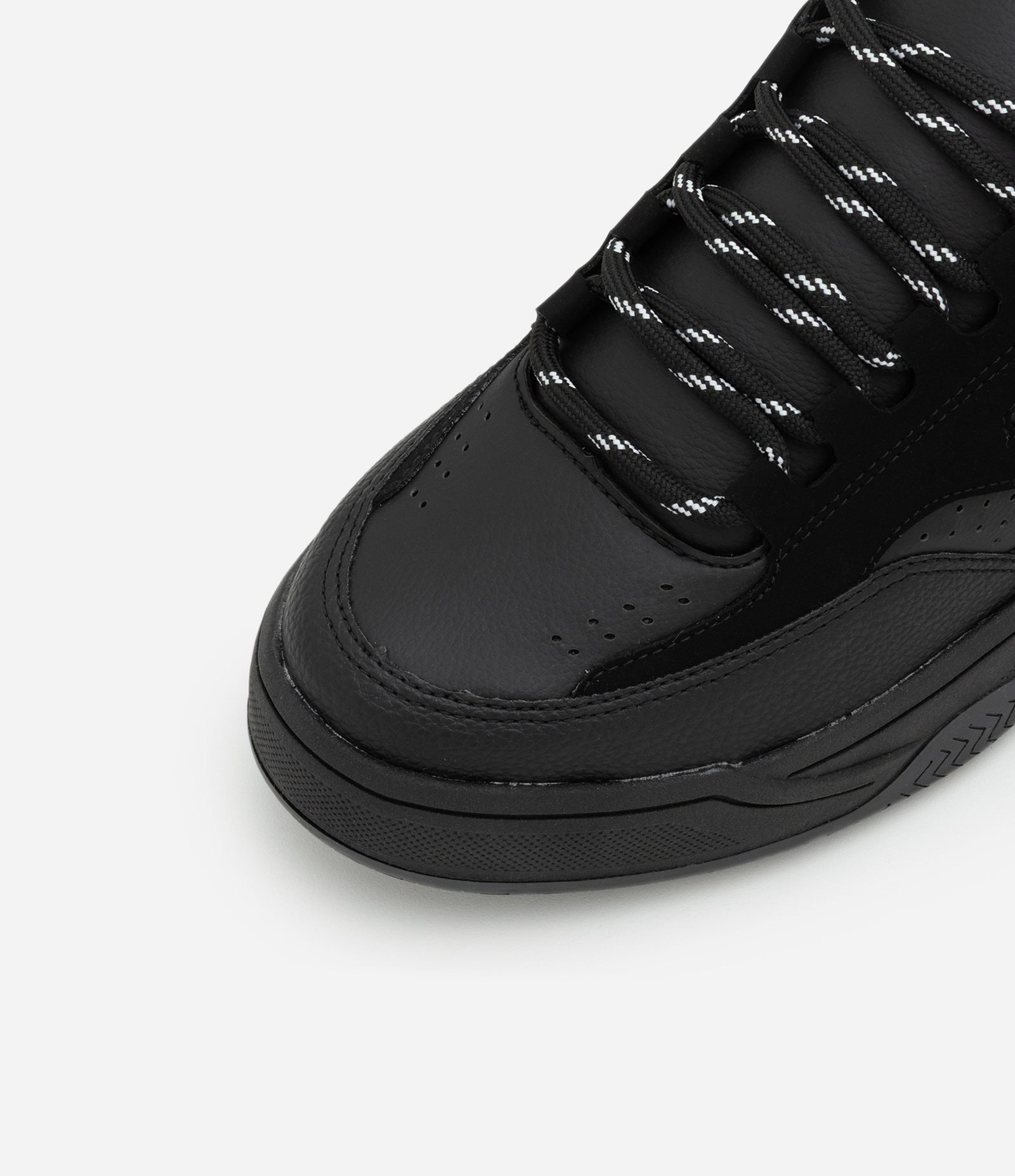 Tênis Street em PU com Cadarço Bicolor e Sola Bold Preto 7