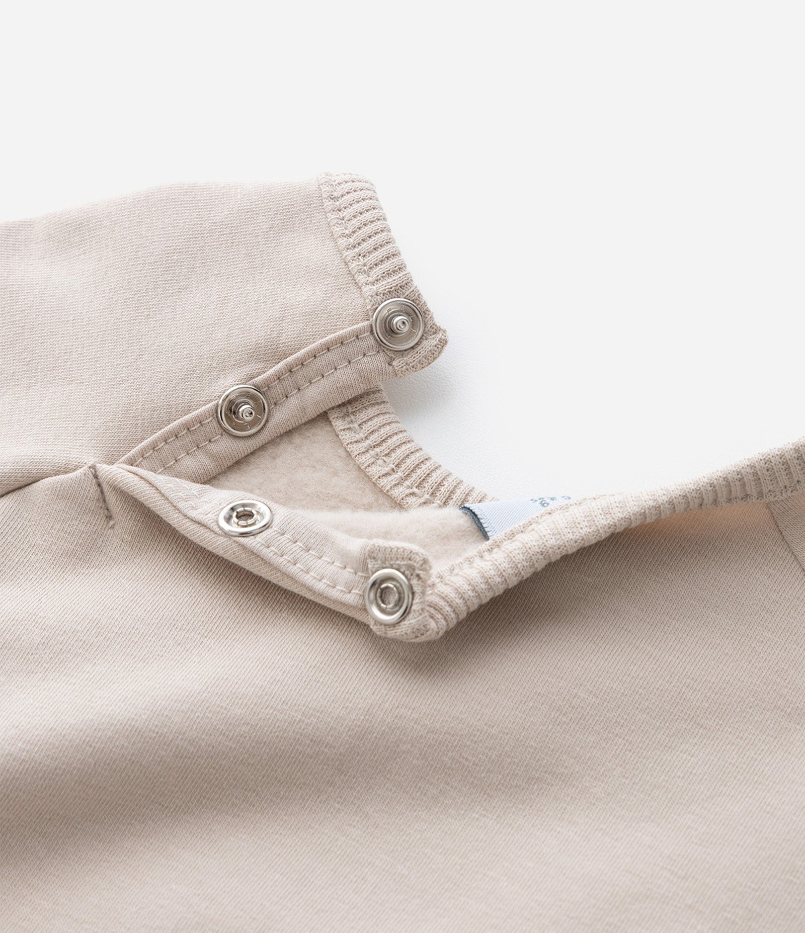 Casaco Infantil com Aplicação de Ursinho 3D – Tam 0 a 18 Meses Bege Claro 4