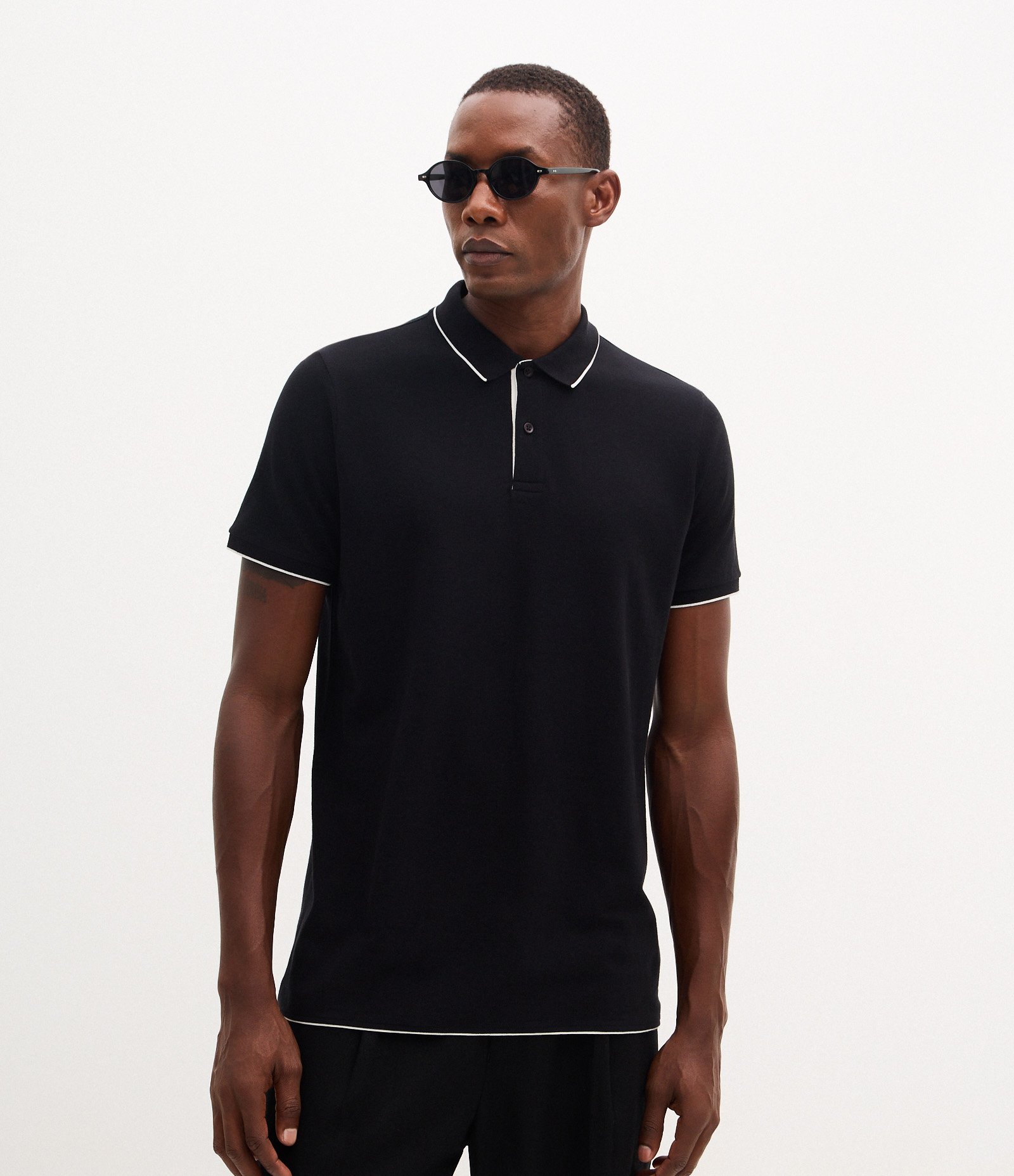 Polo em Meia Malha com Detalhes Contrastantes Preto 1