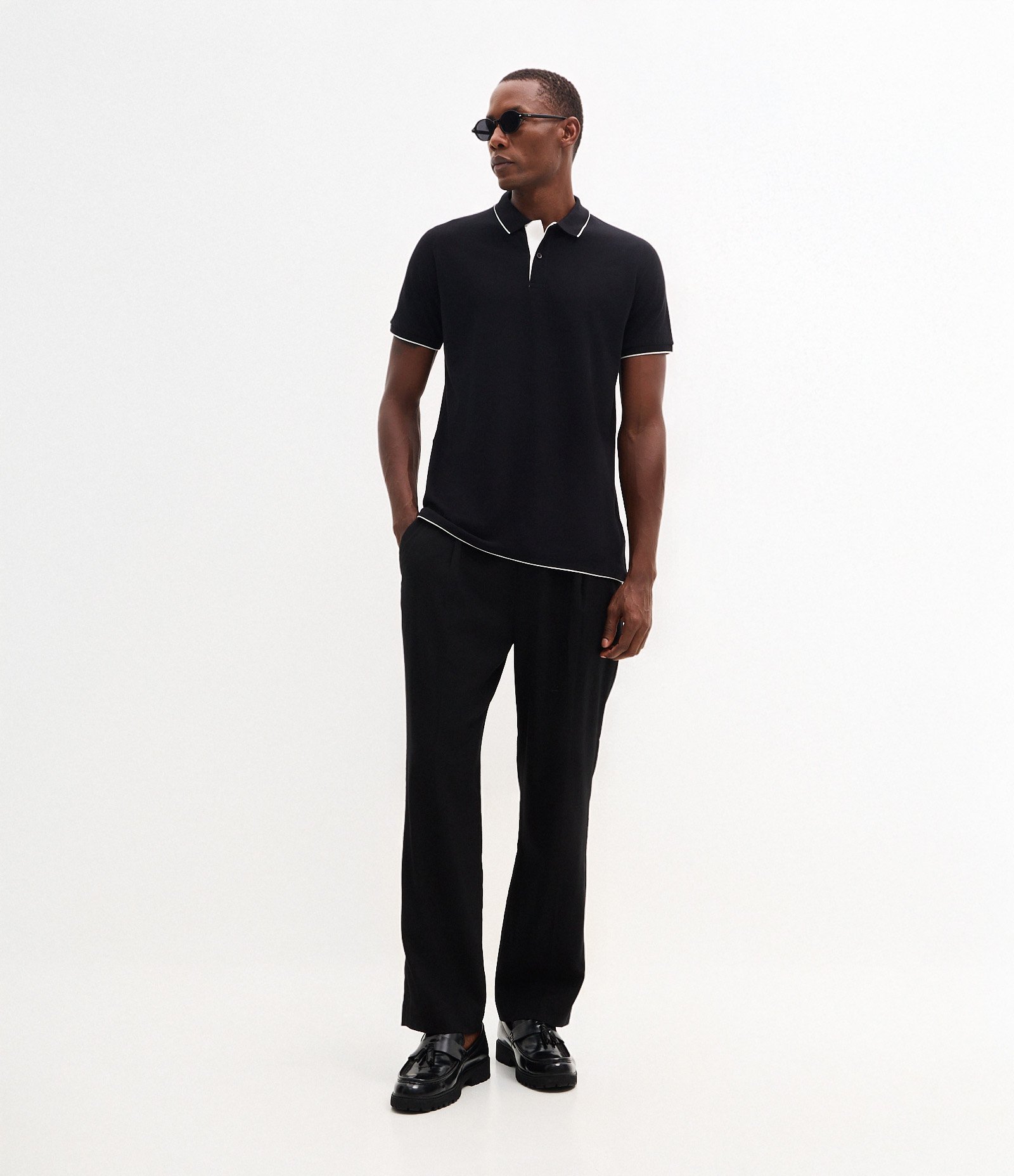 Polo em Meia Malha com Detalhes Contrastantes Preto 2